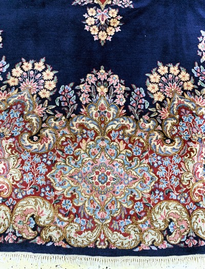 27075355g - Kerman Lawar fein, Persien, Mitte 20.Jhd, Wolle auf Baumwolle, ca. 334 x 243 cm, EHZ: 2 ...
