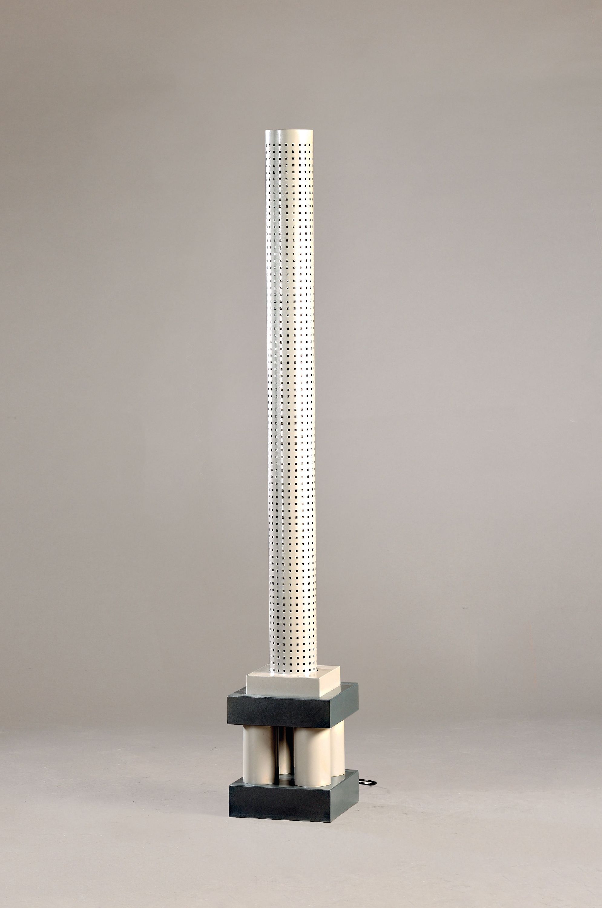 Image 27075411 - Design-Stehleuchte, Entwurf Mattheo Thun Bieffelplast, Entwurf 1985, Ausführung ...