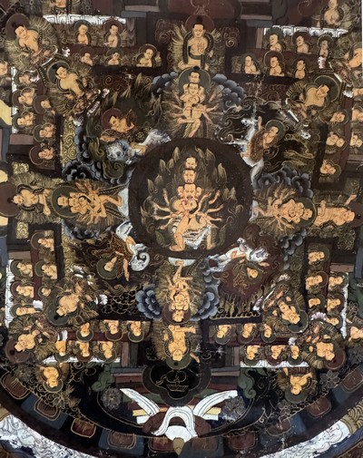 27075409b - Thangka alt, Tibet, Mitte 20.Jhd, Malerei mit Seidenumrandung, ca. 95 x 62 cm, EHZ: 1-2 ...