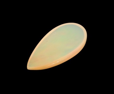 27076236a - Loser Opal, ca. 4.07 ct, tropfenf. Cabochon Schätzpreis: 600, - EUR