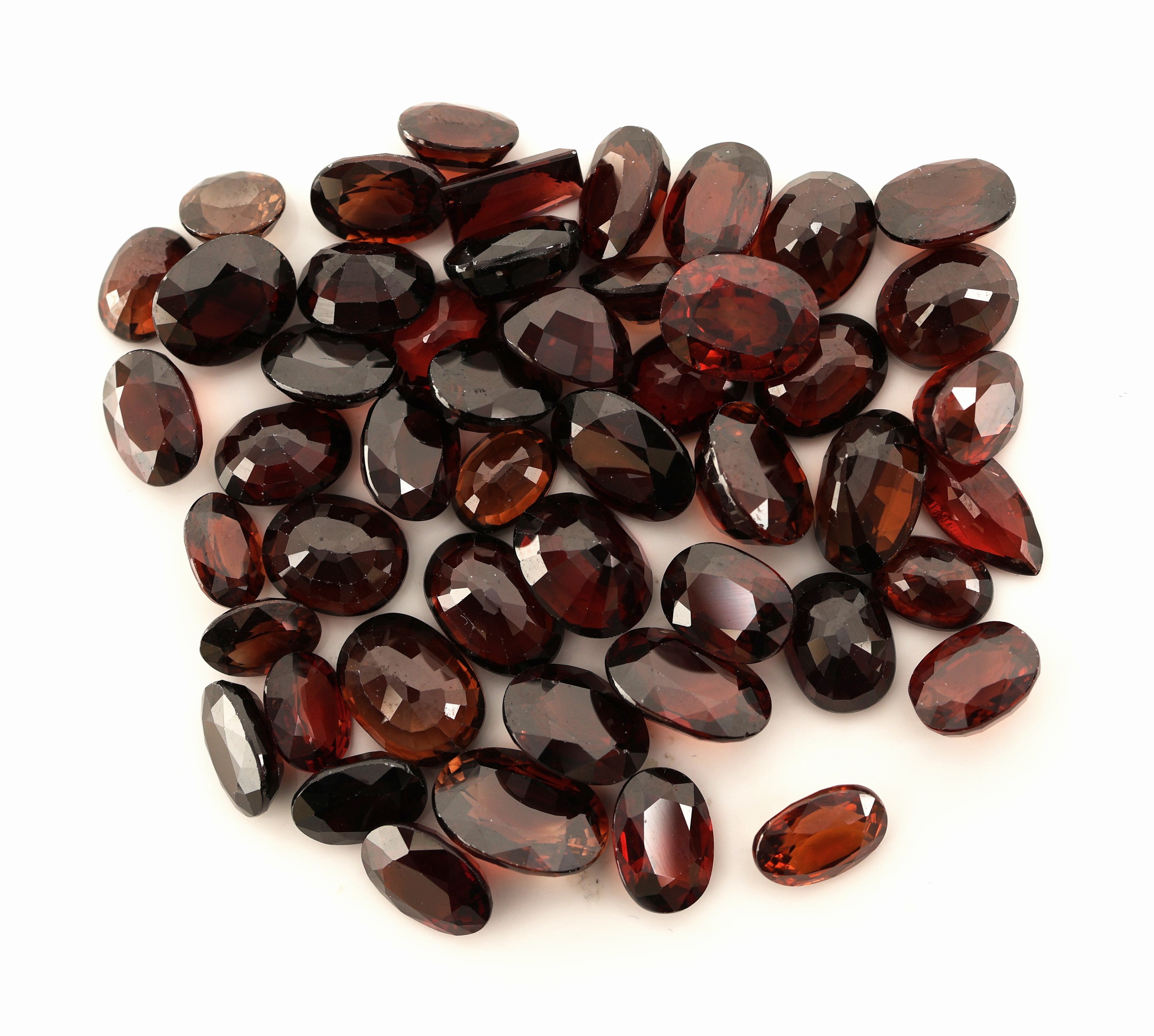 Image 27076323 - Lot loose citrines , total approx. 109.36 ct, different shapes, sizes and colour shades ...