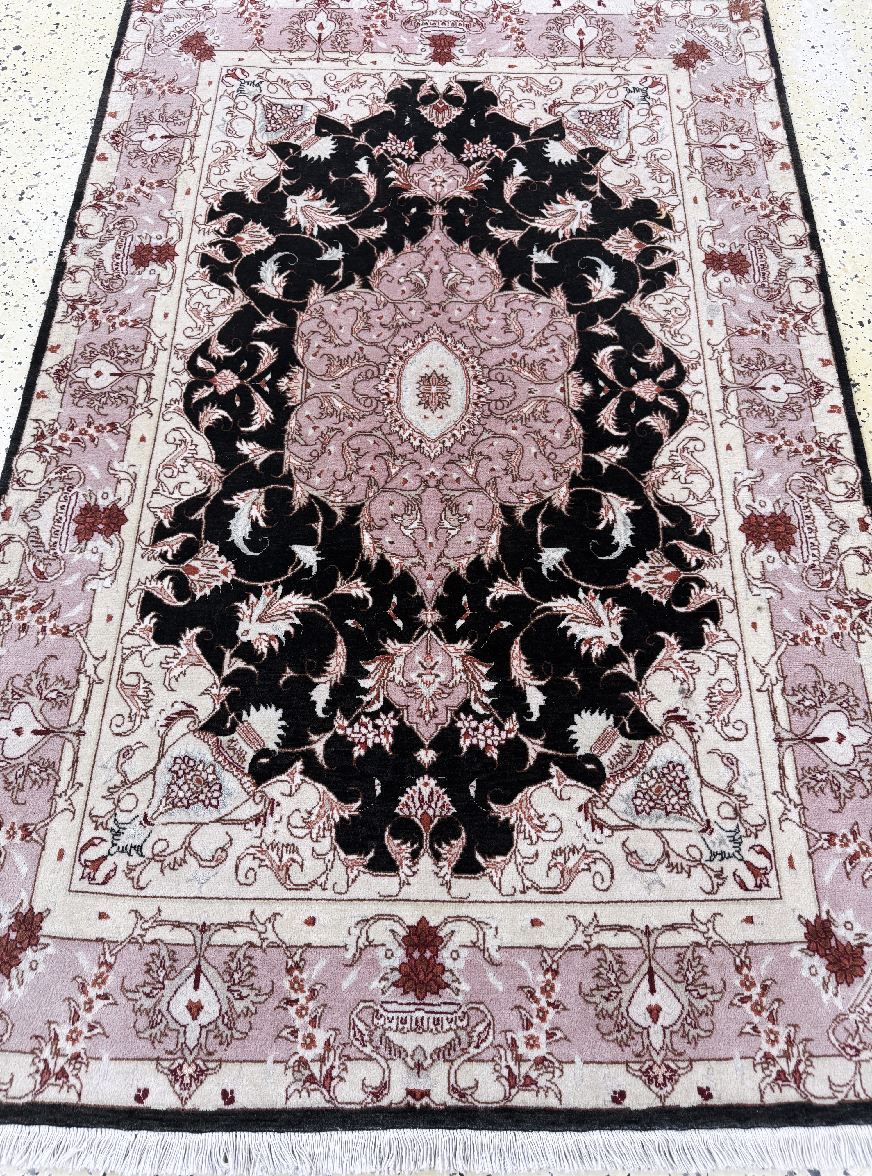 Detail d: Täbriz fein(50 Raj), Persien, Mitte 20.Jhd,Korkwolle mit Seide, ca. 155 x 102 cm, ca. 500.000 Kn/qm, EHZ: 2