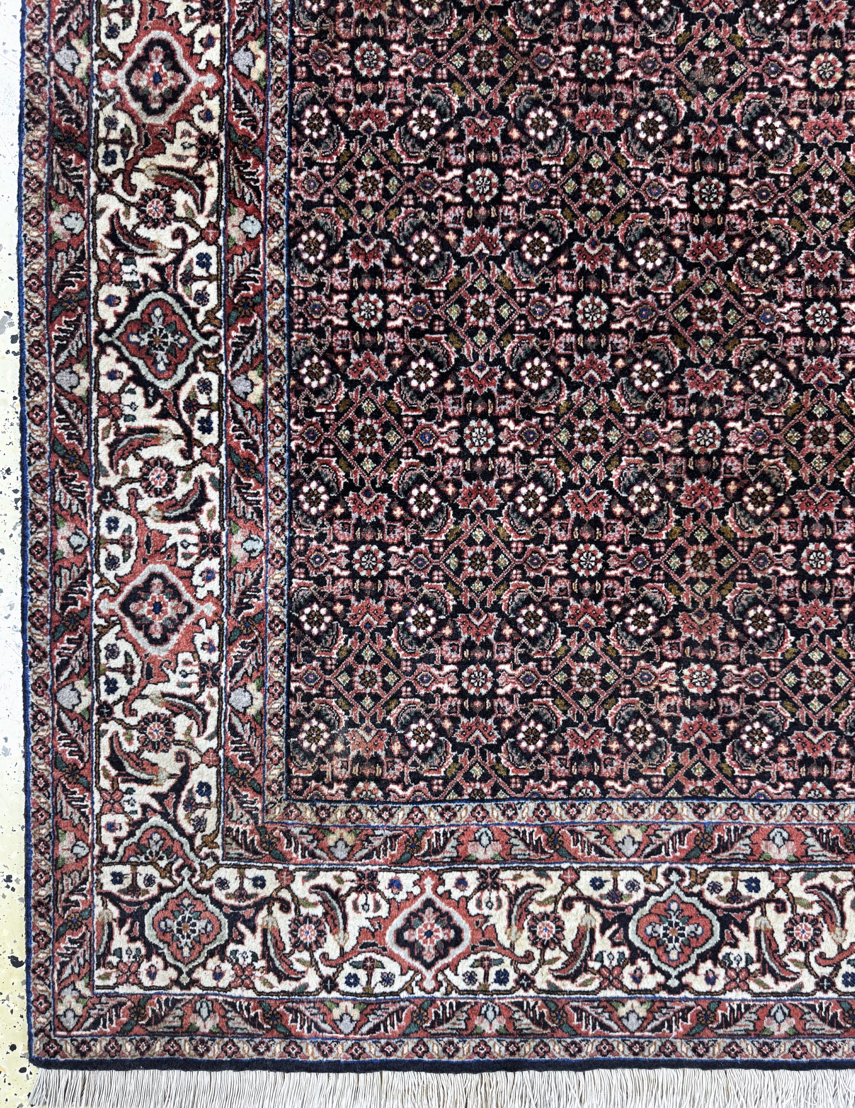 Detail b: Bidjar Kork, Persien, Ende 20.Jhd, Korkwolle, ca. 235 x 178 cm, Reinigungsbedürftig, EHZ: 1-2