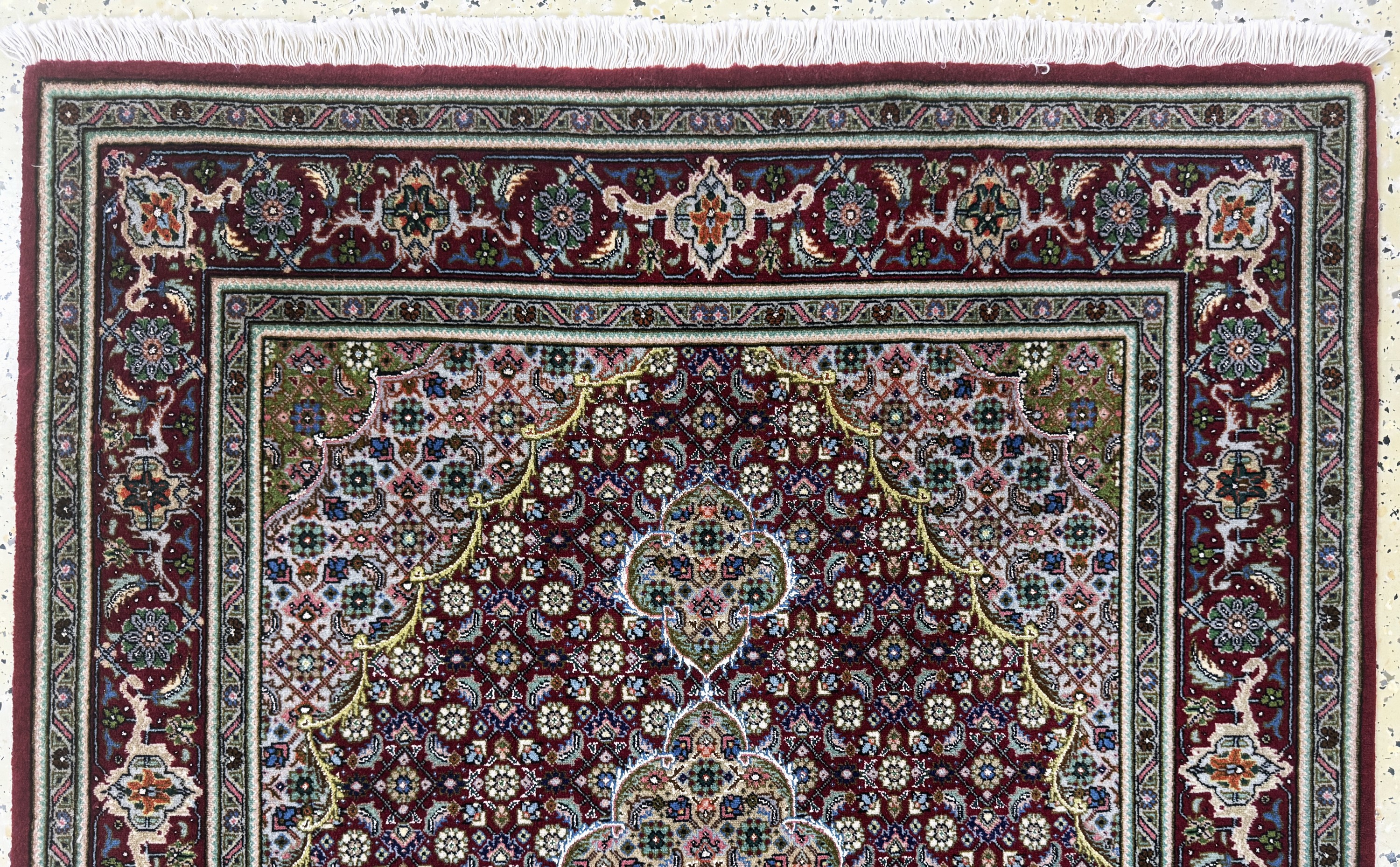 Detail a: Täbriz fein(50 Raj), Persien, Ende 20.Jhd, Korkwolle mit Seide, ca. 150 x 103 cm, ca. 500.000 Kn/qm, EHZ: 1-2