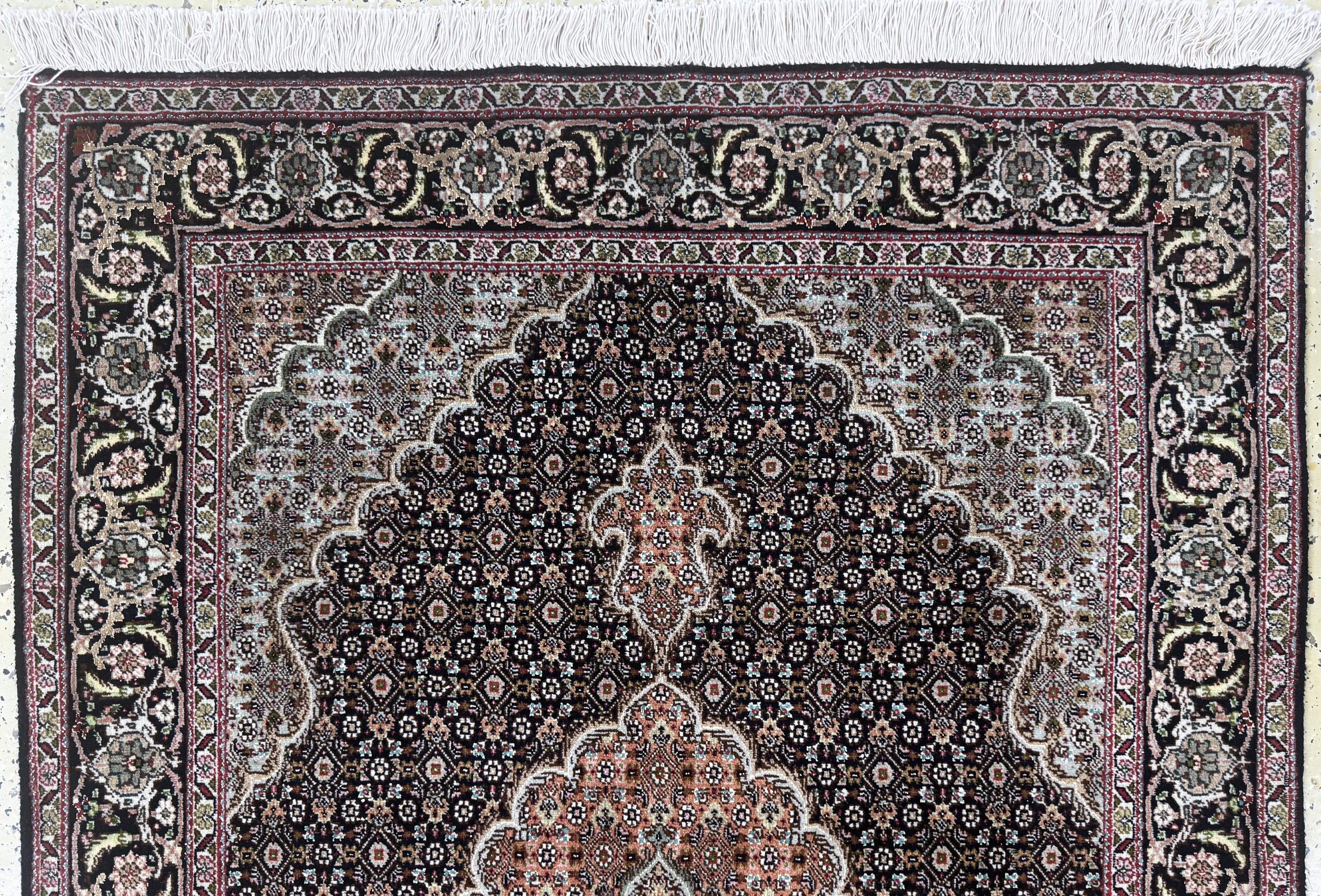 Detail a: Täbriz fein(50 Raj), Persien, Ende 20.Jhd, Korkwolle mit Seide, ca. 150 x 103 cm, ca. 500.000 Kn/qm, EHZ: 1-2