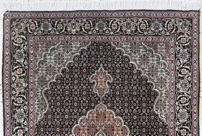 27076384a - Täbriz fein(50 Raj), Persien, Ende 20.Jhd, Korkwolle mit Seide, ca. 150 x 103 cm, ca. ...