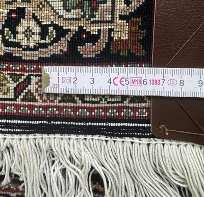 27076384d - Täbriz fein(50 Raj), Persien, Ende 20.Jhd, Korkwolle mit Seide, ca. 150 x 103 cm, ca. ...