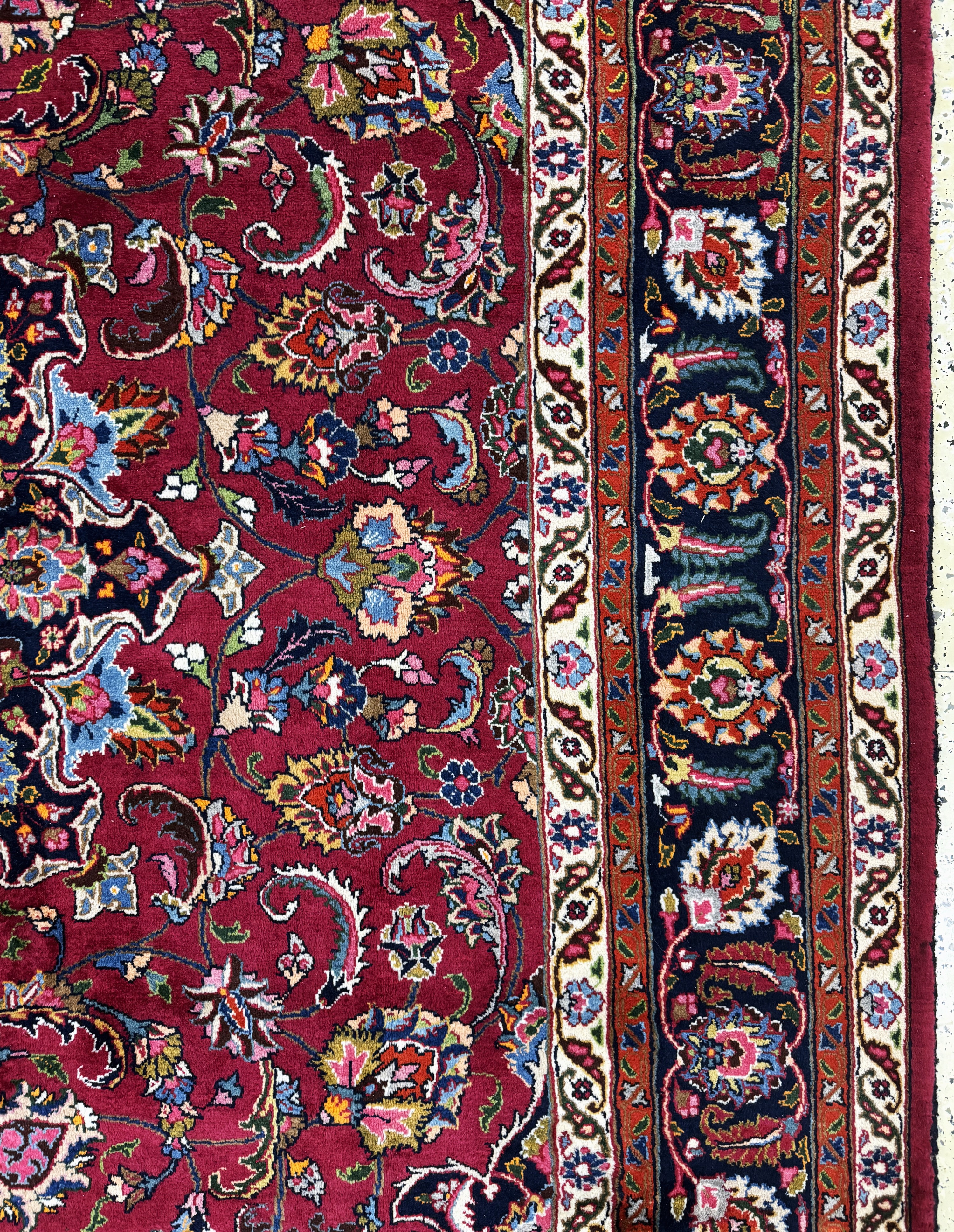 Detail e: Mesched signiert, Persien, Ende 20.Jhd, Wolle auf Baumwolle, ca. 349 x 249 cm, EHZ: 1-2