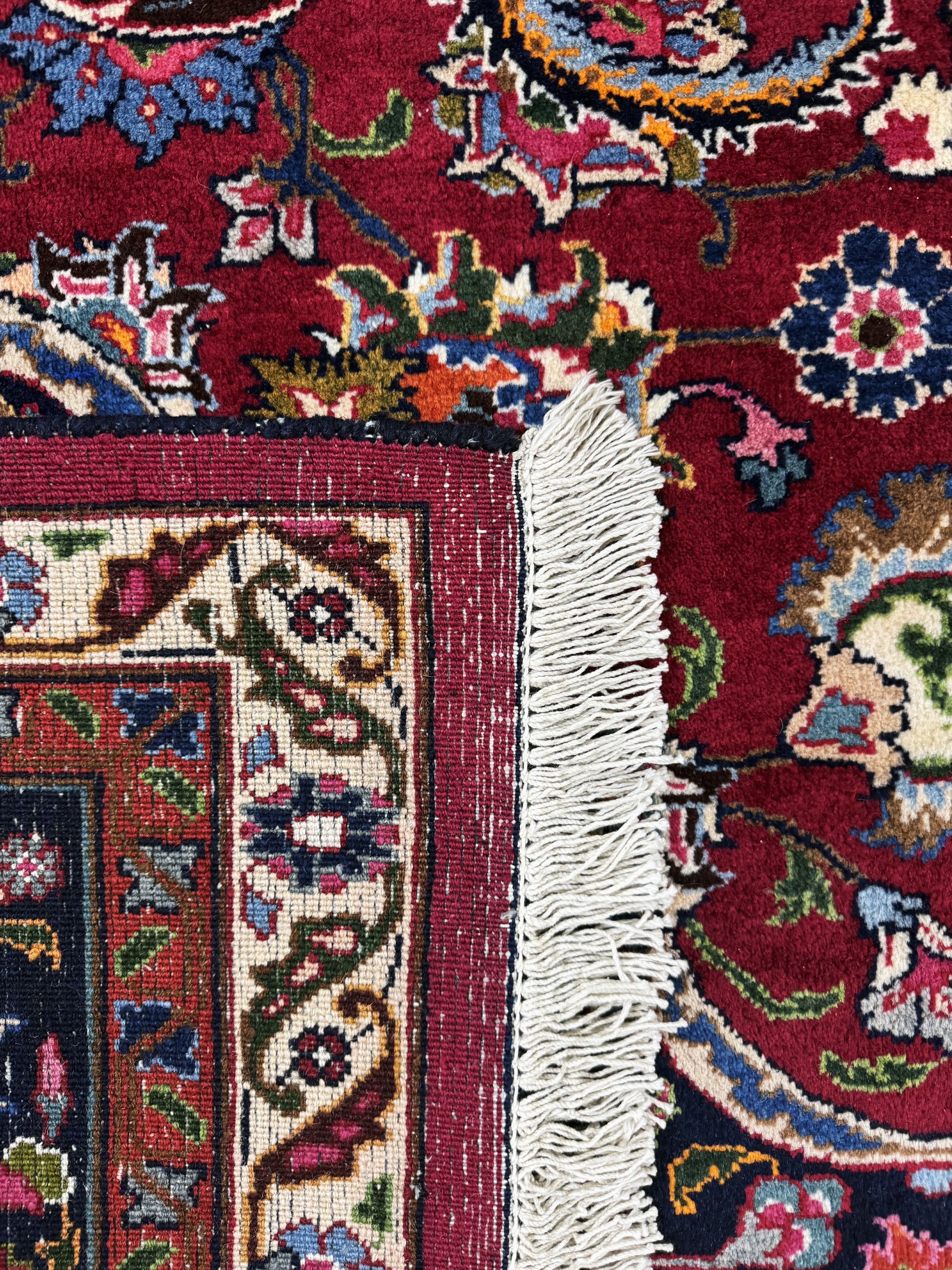Detail j: Mesched signiert, Persien, Ende 20.Jhd, Wolle auf Baumwolle, ca. 349 x 249 cm, EHZ: 1-2