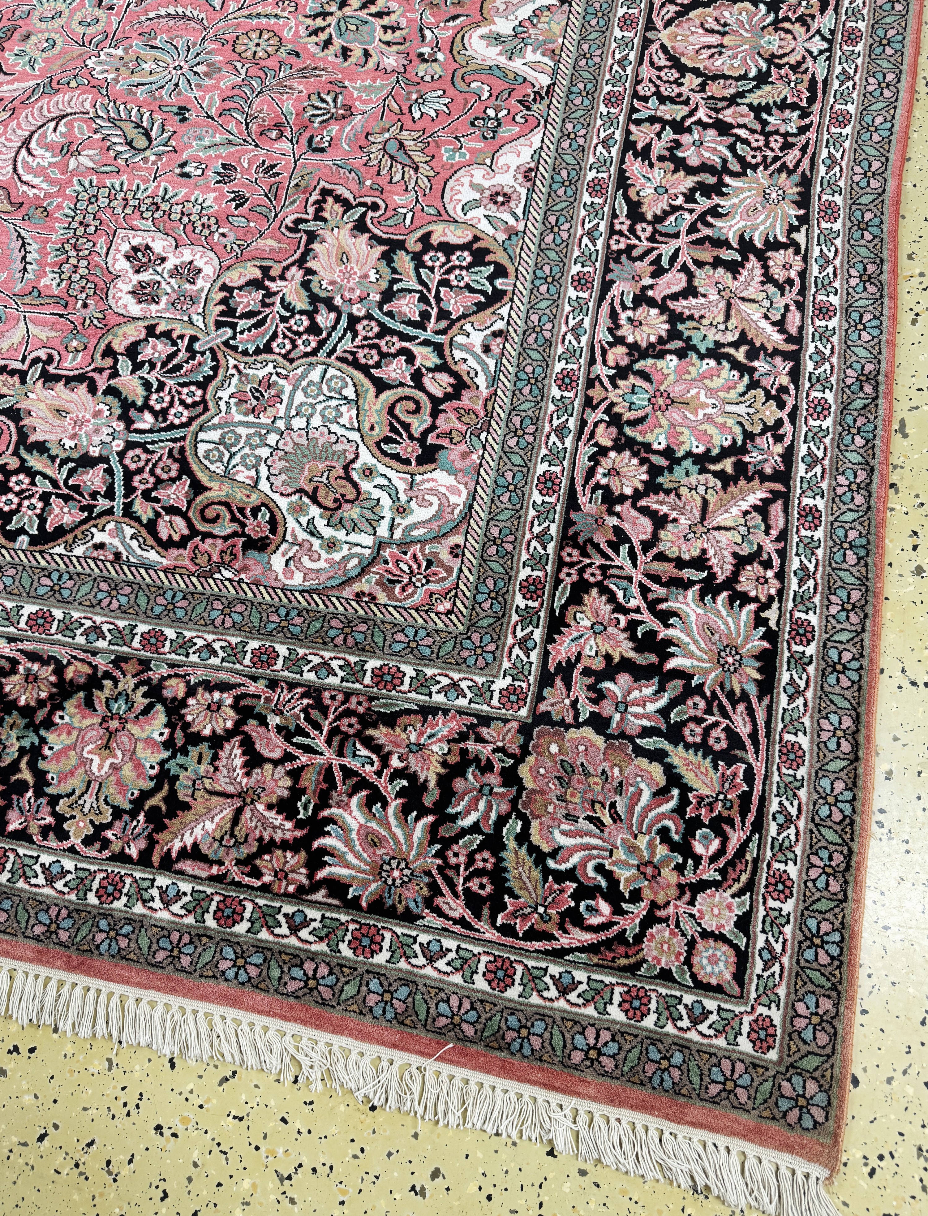 Detail a: Kaschmir, Indien, Ende 20.Jhd, merzerisierte Baumwolle, ca. 346 x 245 cm, EHZ: 1-2