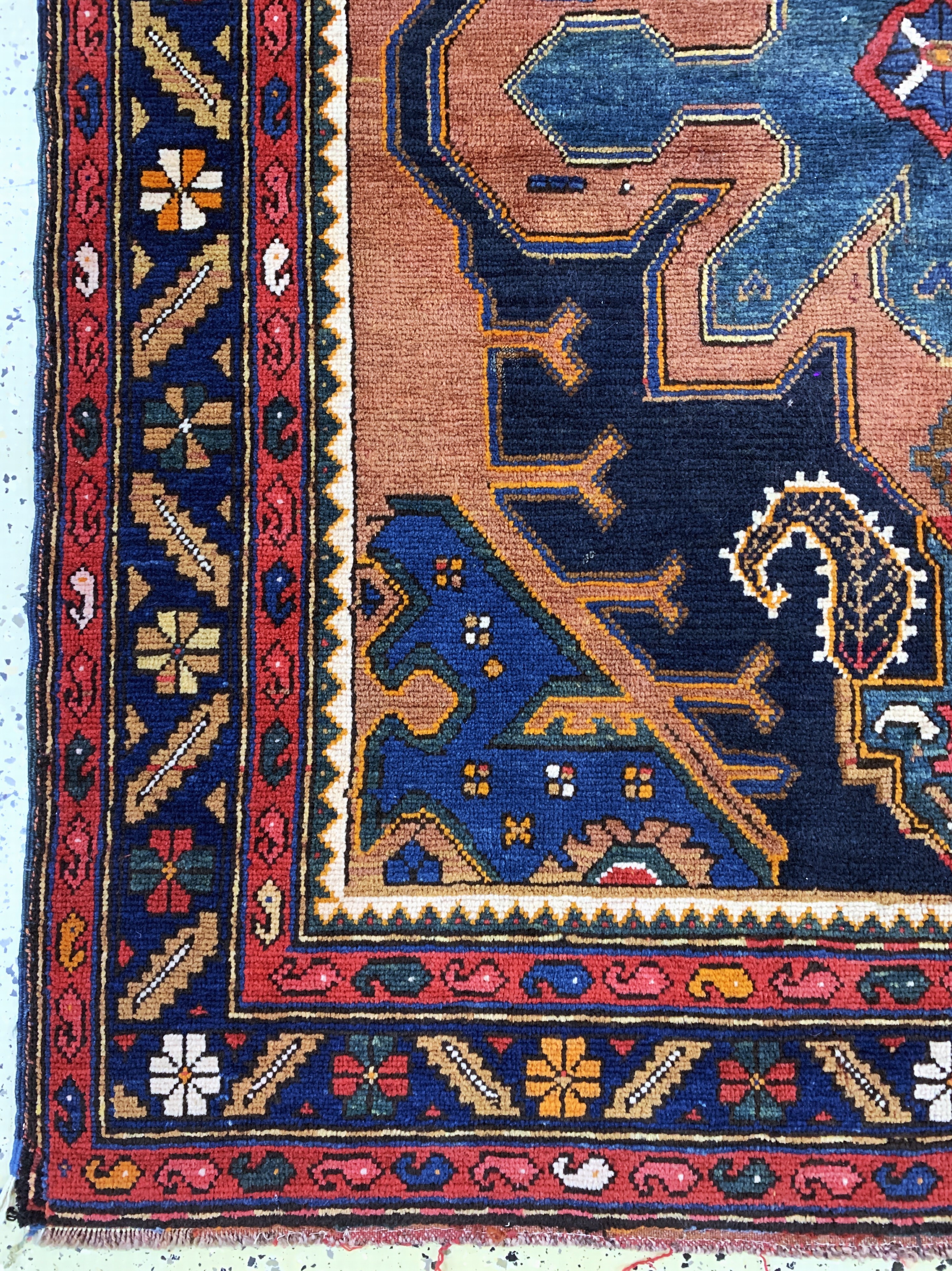 Detail b: Kazak antik, Kaukasus, um 1900, Wolle auf Wolle, ca. 180 x 146 cm, EHZ: 3