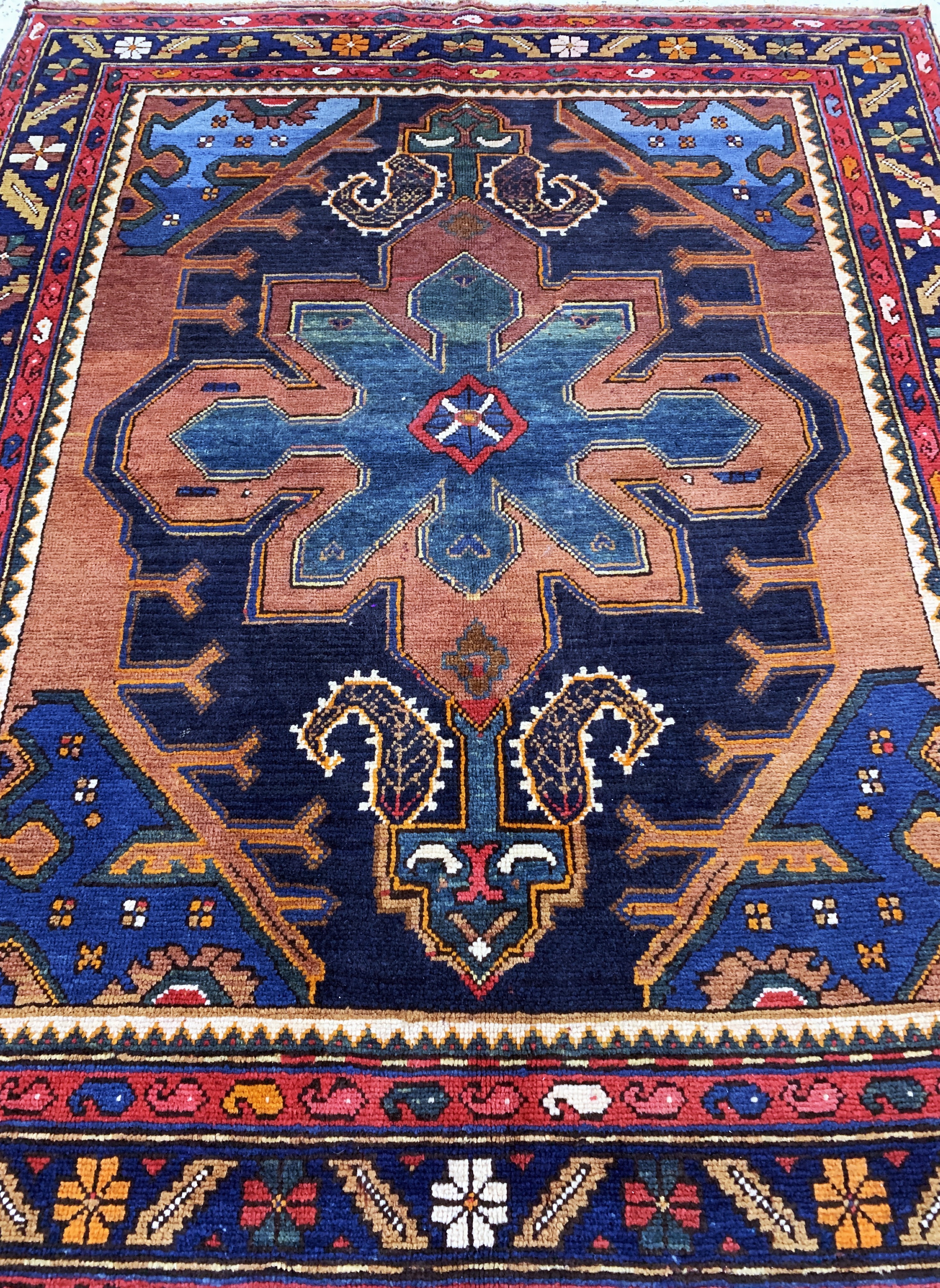 Detail e: Kazak antik, Kaukasus, um 1900, Wolle auf Wolle, ca. 180 x 146 cm, EHZ: 3