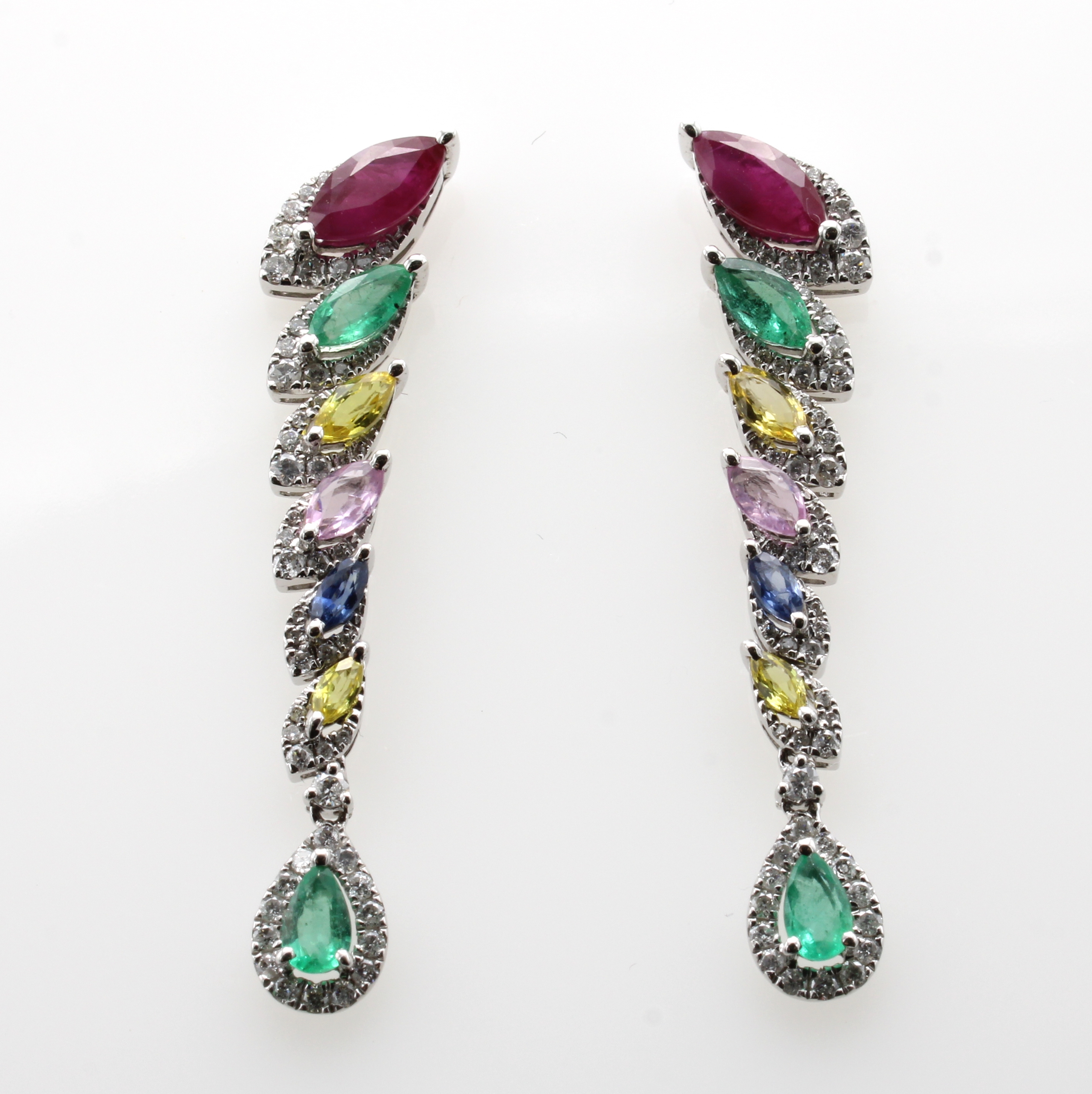 Image 27076695 - Paar Ohrstecker mit Farbsteinen und Brillanten, WG 750/000, 8 bunte Saphire zus. ca. ...