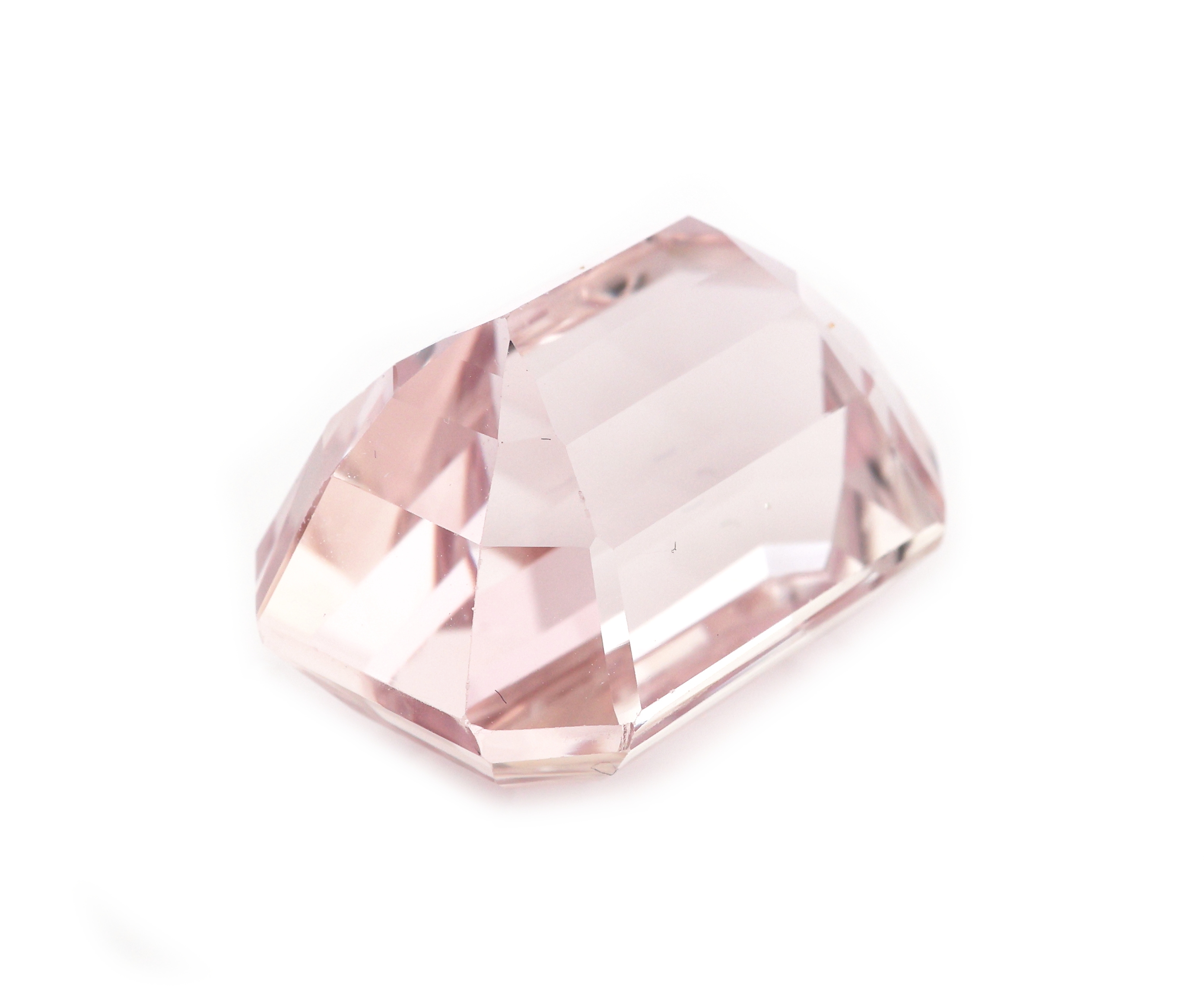 Detail b: Loser Kunzit, ca. 30.8 ct, Emerald Cut