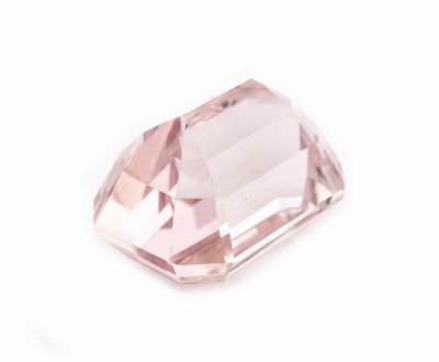 27076862b - Loose kunzite , approx. 30.8 ct, emerald cut Valuation Price: 2200, - EUR