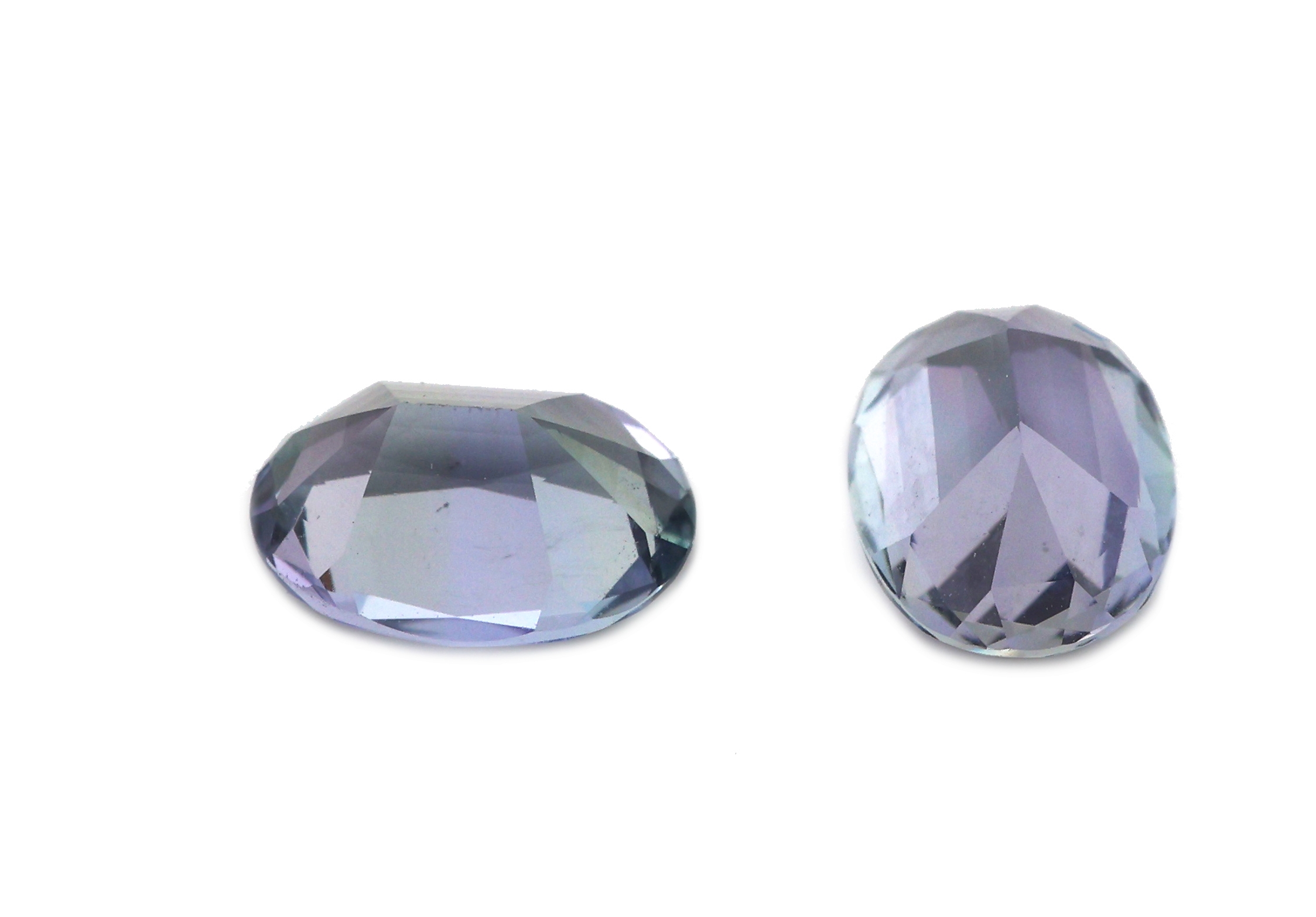 Detail a: Lot 2 lose Tansanite, zus. ca. 2.16 ct, ovalfacett.
