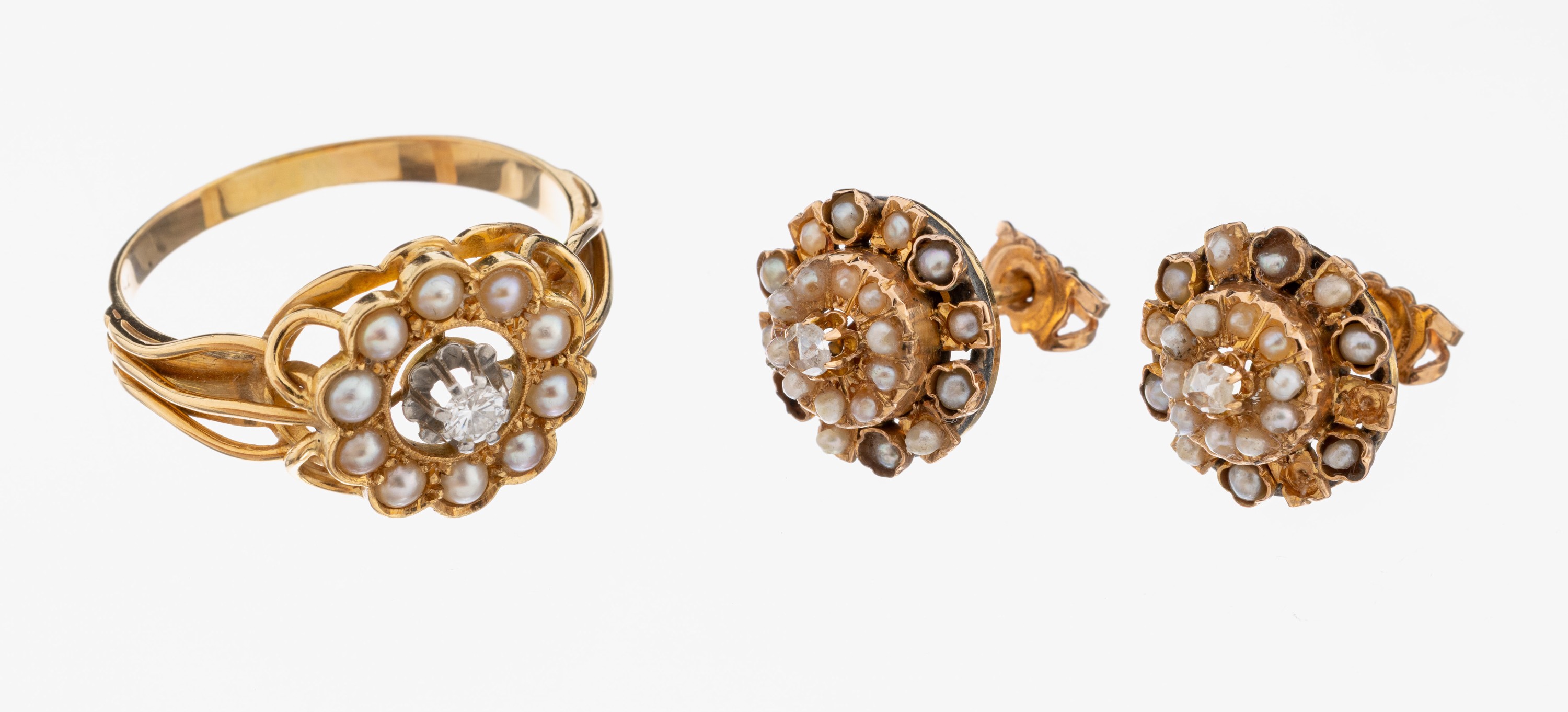 Image 27077261 - 18 kt Gold Diamant-Perl-Schmuckset, GG 750/000, best. aus: 1 Ring, RW 62, und 1 Paar ...