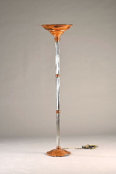 Image Art-Deco Stehlampe, um 1925, runder Fuß und großer Schirm in Kupferblech, Lampenschaft ...
