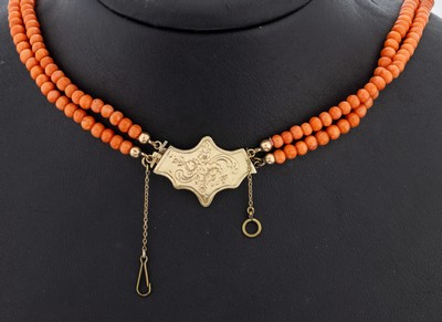 27077655a - Korallen-Collier mit 14 kt Gold Schließe, Schaumgold GG 585/000 gepr., 2-rhg. ...