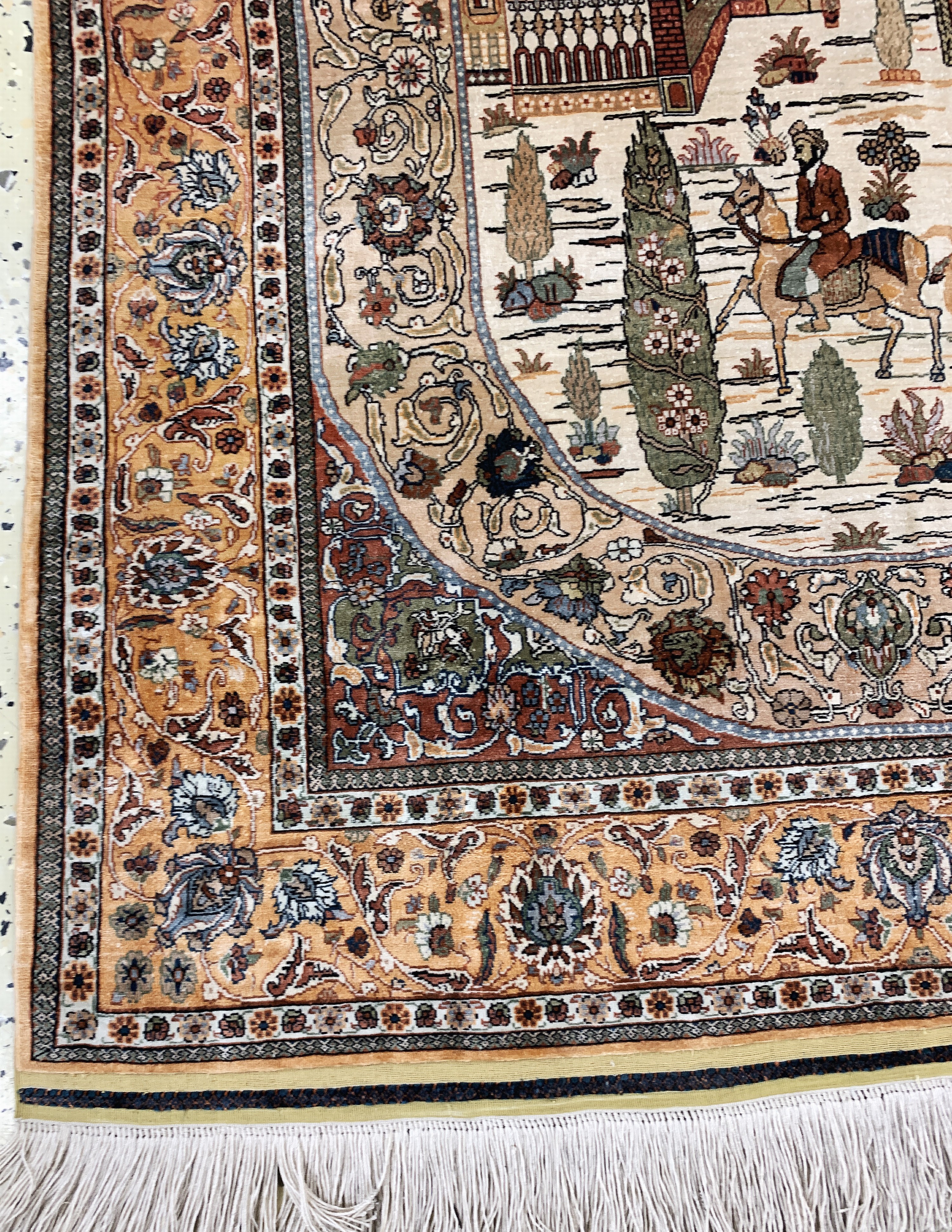 Detail c: Hereke Seide fein, China, Ende 20.Jhd, reine Naturseide, ca. 156 x 94 cm, ca. 1,0 Mio. Kn/qm, EHZ: 1(nahezu neuwertig)