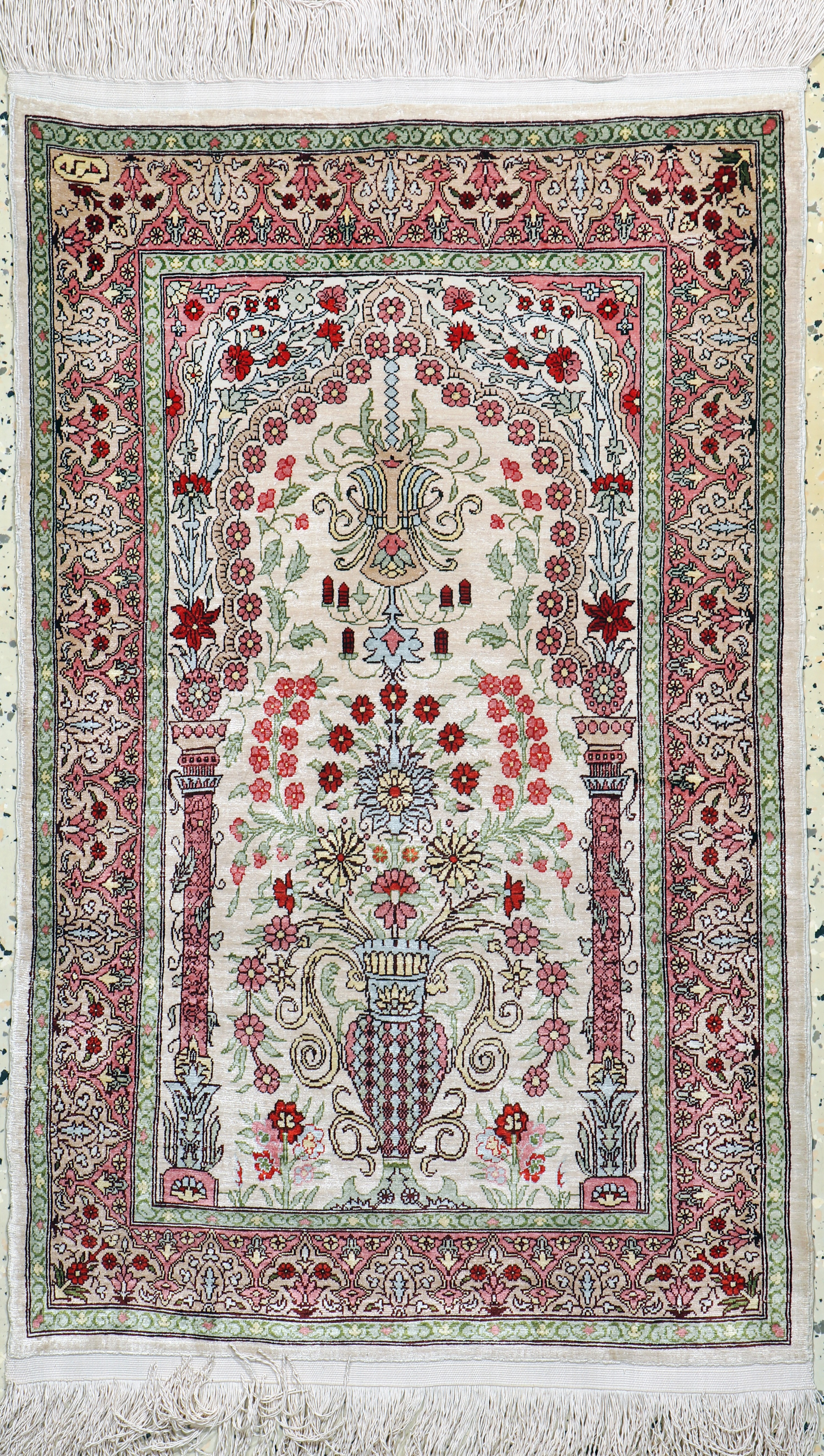 Image 27077795 - Hereke Seide signiert, Türkei, Mitte 20.Jhd, reine Naturseide, ca. 93 x 59 cm, EHZ:1-2 ...