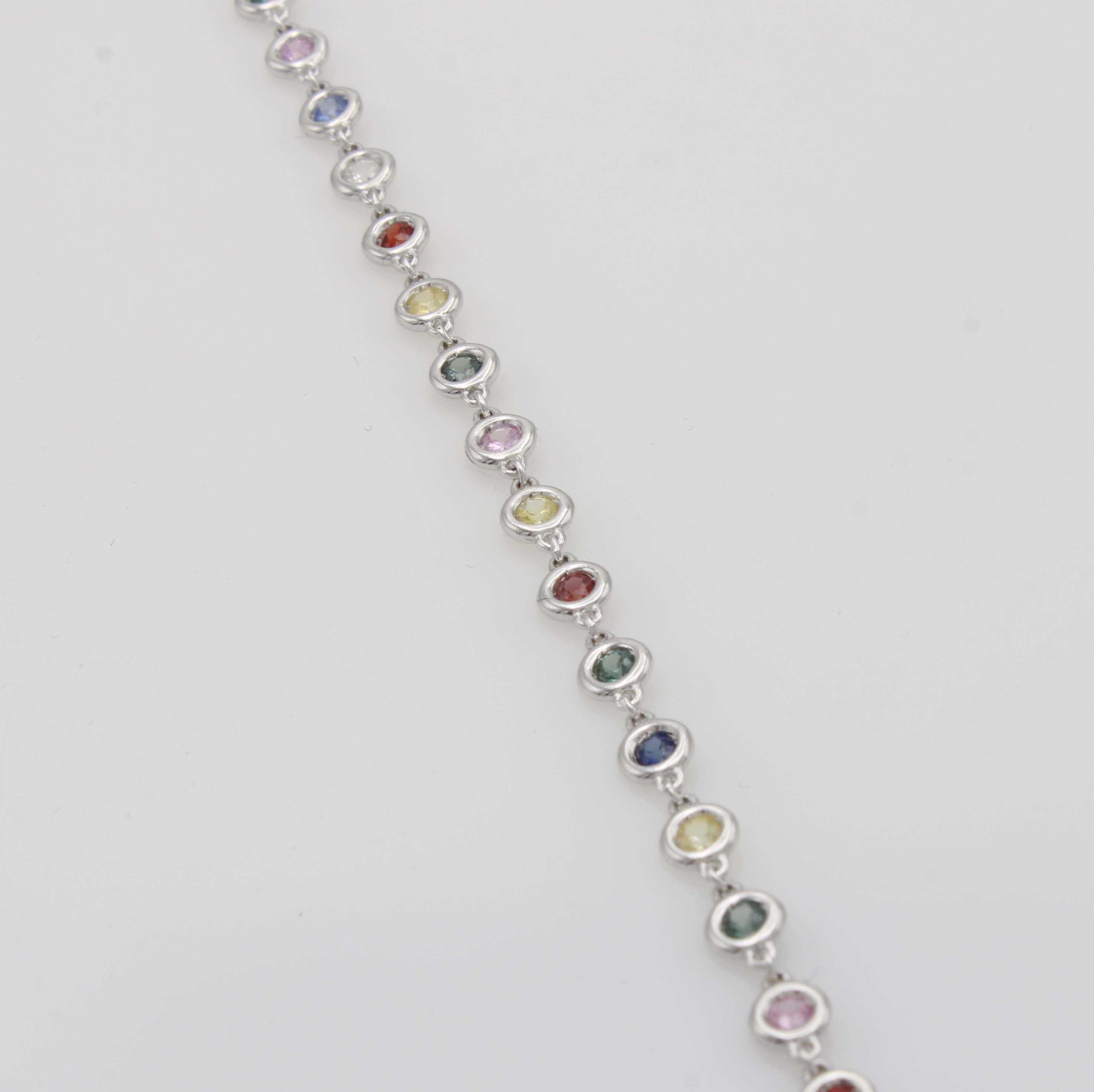 Image 27079126 - Armband mit Saphiren, WG 590/000, bunte Saphire zus. ca. 1.4 ct, Karabinerschl., L. ca. ...