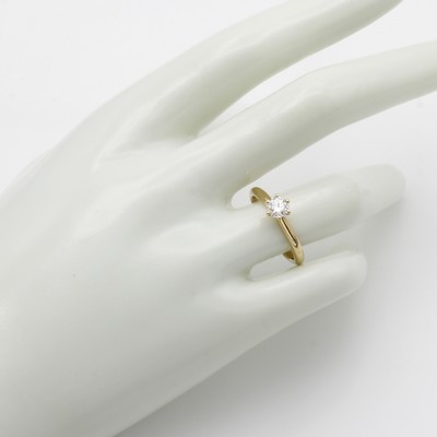 27079106b - Ring mit Brillantsolitär, GG 750/000, Brill.in 6er Krappenfassung 0.50 ct Weiß/si, RW ...