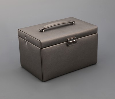 27079118a - Schmuckkoffer aus zinnfarb. Feinsynthetik, Kreuznarbendekor, beiges Innenfutter, ...