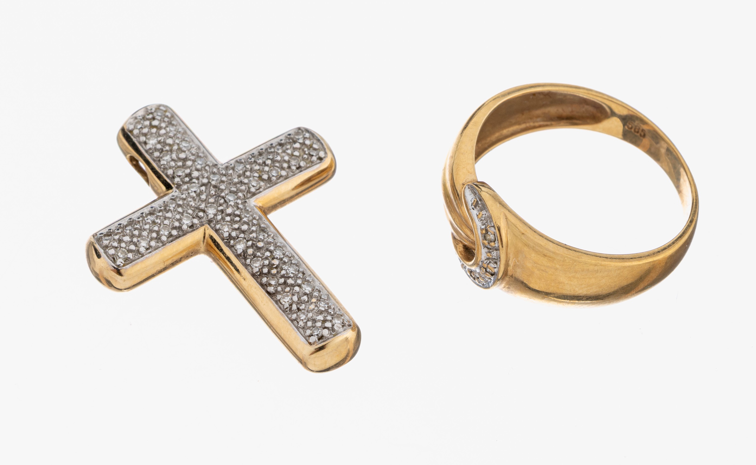 Image 27079602 - 14 kt Gold Diamant-Konvolut, GG/WG 585/000,best. aus: Kreuzanhänger; 44 in WG ...