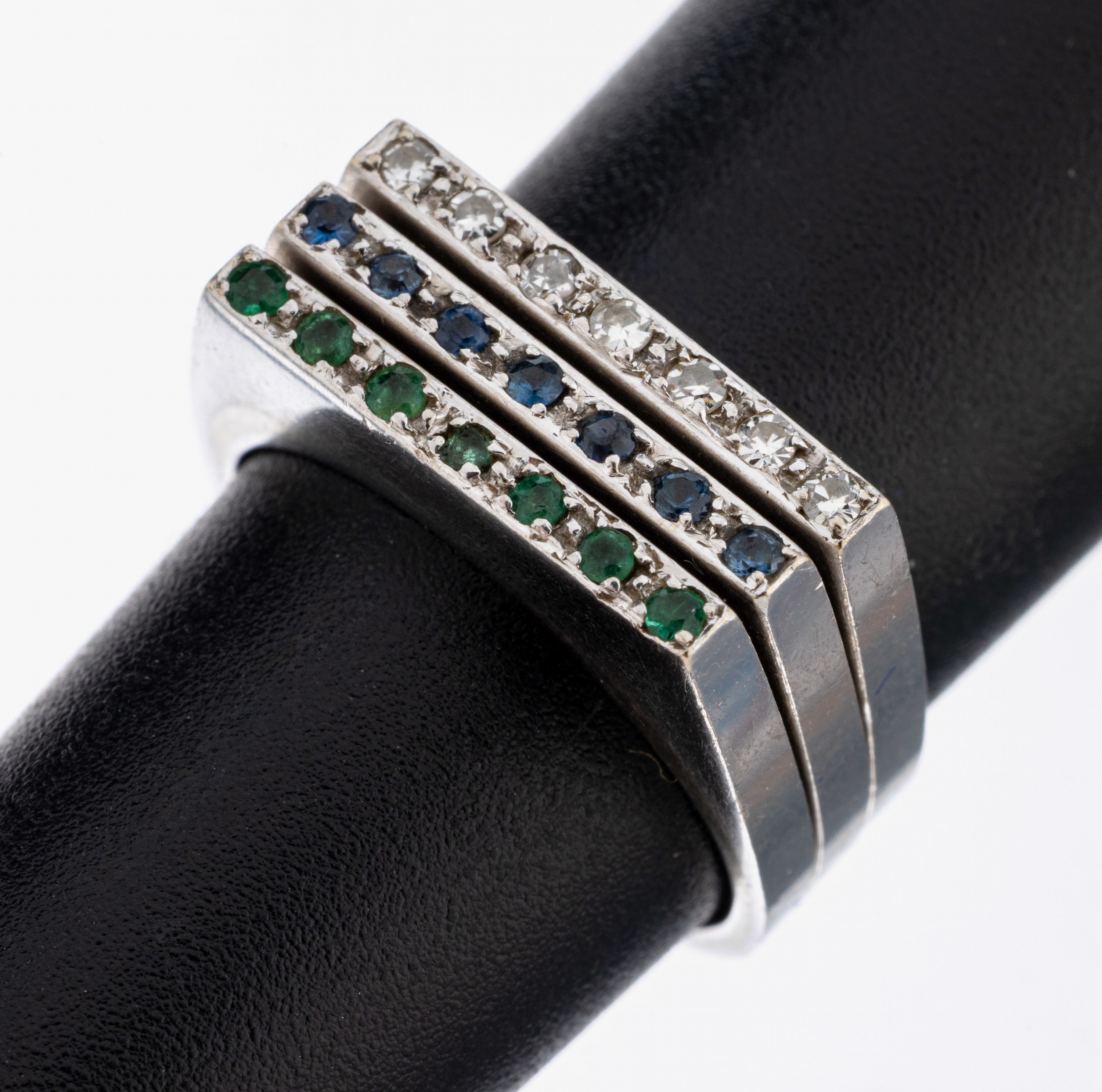 Image 27079805 - 14 kt Gold Farbstein-Diamant-Ringtrio, WG 585/000, 1 x 7 rundfacett. Smaragde zus. ca. ...