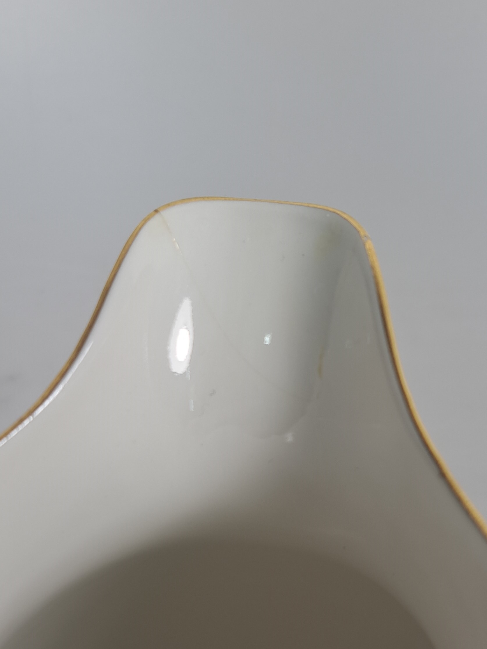 Detail v: Kaffeeservice, Meissen, Vogeldekor, Form "Alt-Ozier", komplett für 6 Personen, Porzellan, feine polychrome Vogelmalerei von heimischem ...