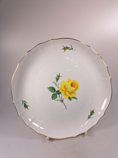 27079952a - Teeservice, Meissen, 20. Jh., 2. Wahl, gelbe Rose, Teekanne, Milchkännchen, 6 Teetassen ...