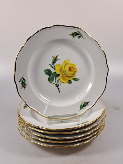 27079952o - Teeservice, Meissen, 20. Jh., 2. Wahl, gelbe Rose, Teekanne, Milchkännchen, 6 Teetassen ...