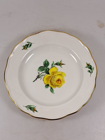 27079952p - Teeservice, Meissen, 20. Jh., 2. Wahl, gelbe Rose, Teekanne, Milchkännchen, 6 Teetassen ...