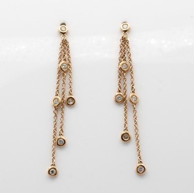 Image Paar Ohrgehänge mit Brillanten, RG 750/000, 3-reihige Kettenabhängung m. Brill. zus. ...