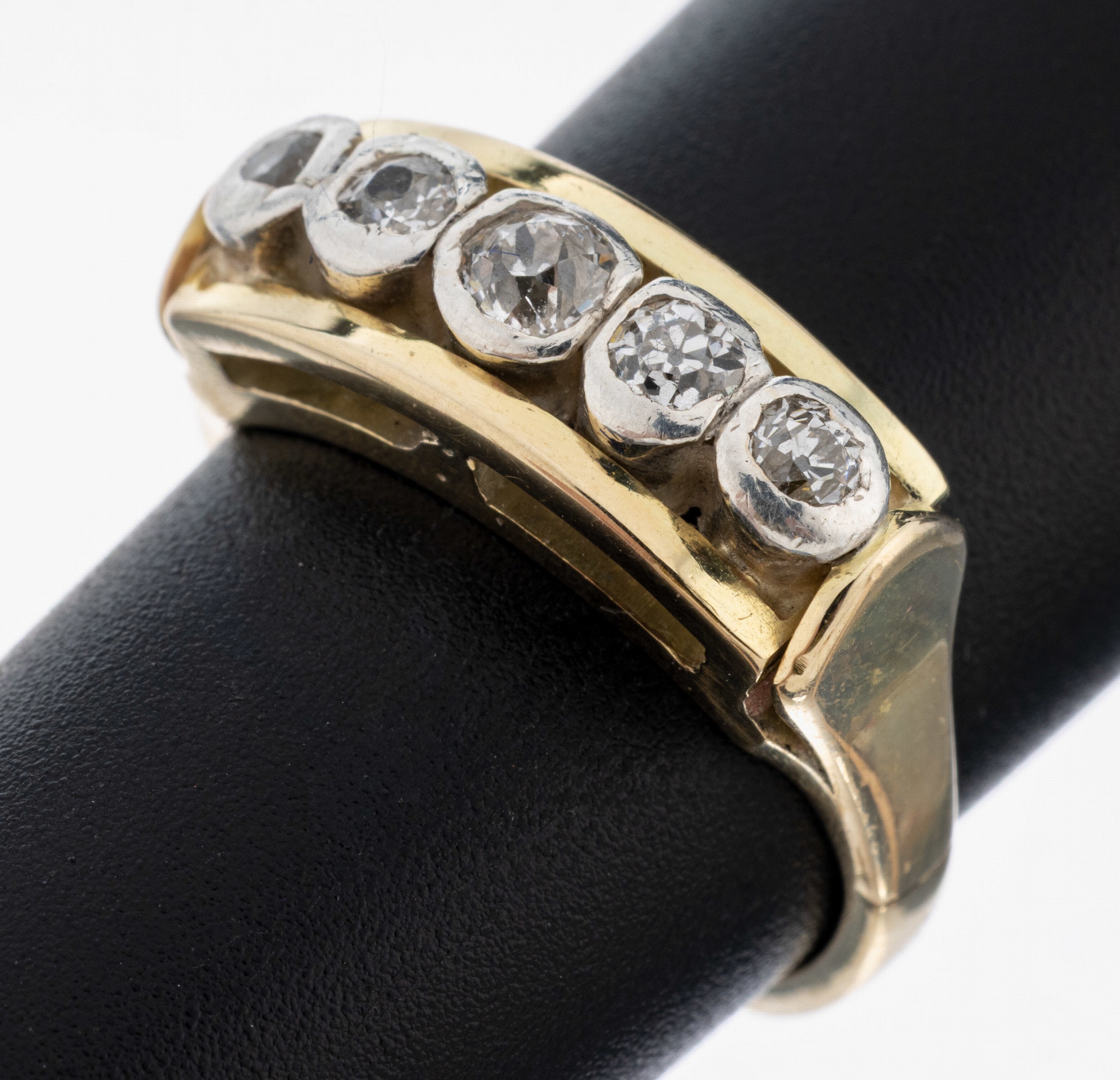 Image 27080805 - 14 kt Gold Diamant-Ring, 1950er Jahre, GG/WG 585/000, 5 Altschliffdiamanten zus. ca. ...
