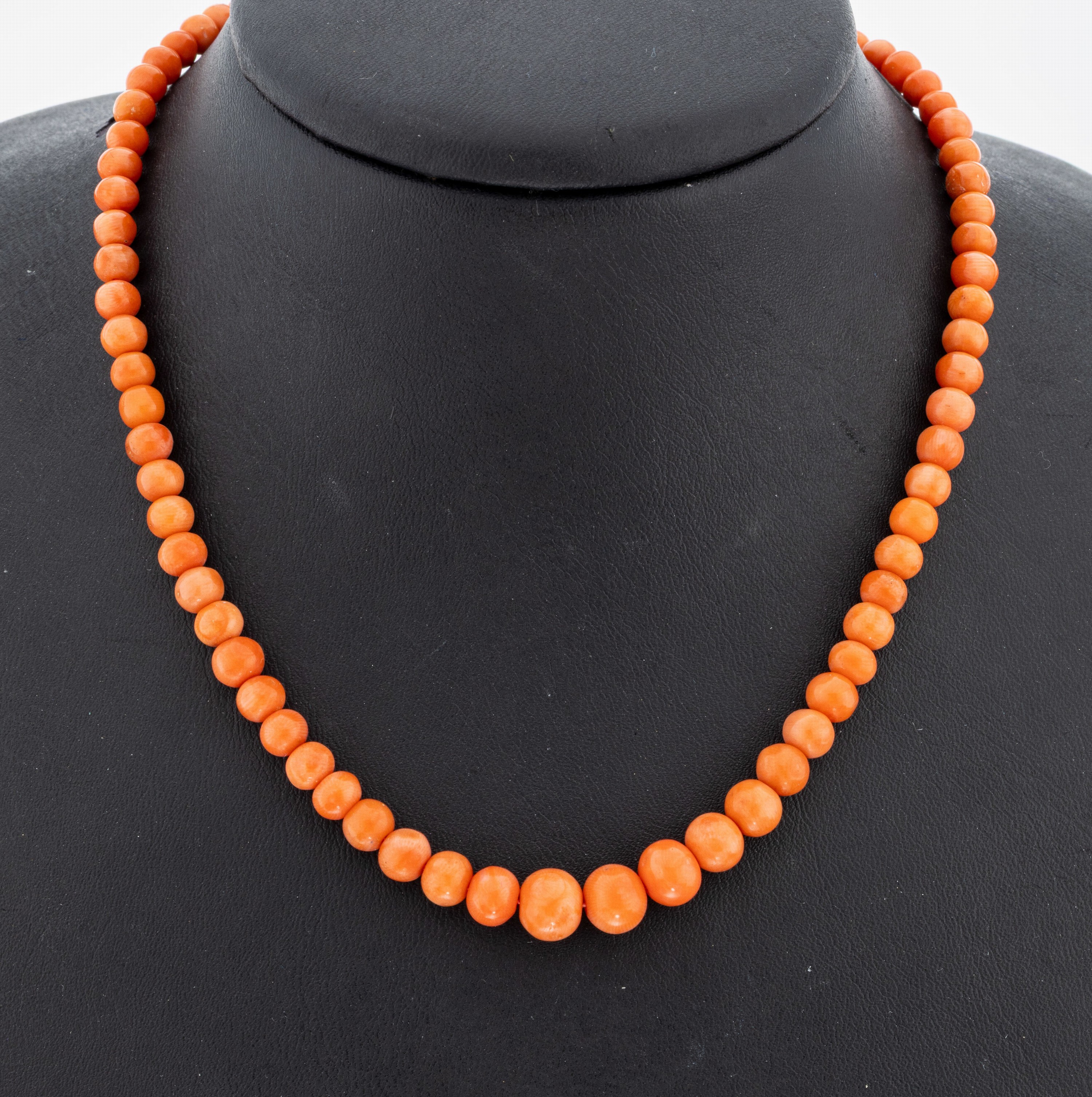 Image 27080897 - Überlanges Korallen-Collier, Engelhautkorallenkugeln im Verlauf, D. ca. 4.2-8.2 mm, L. ...