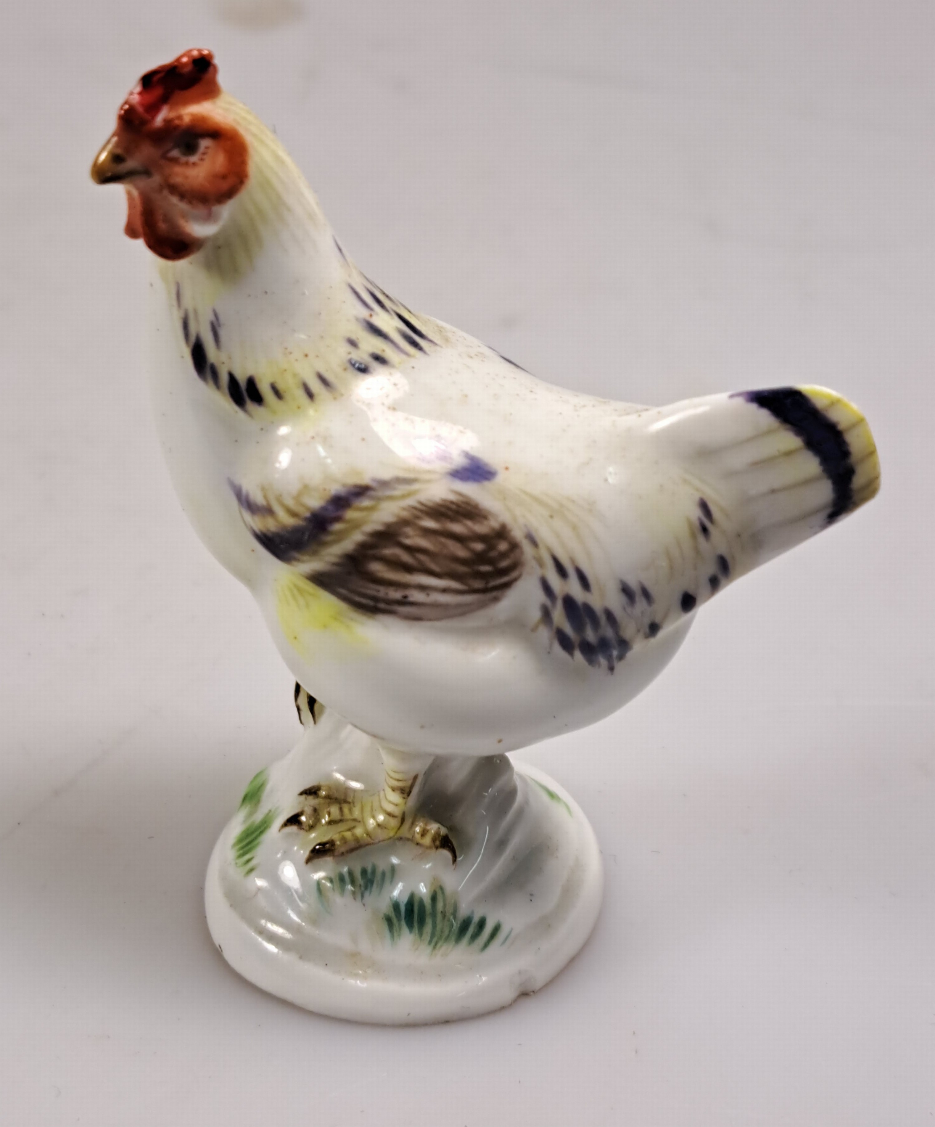 Detail h: 4 Porzellanfiguren, Hühner und Hähne, Meissen, 19./20. Jh., bemalt, zwei Stück leicht best., H. ca. 4.5-9 cm