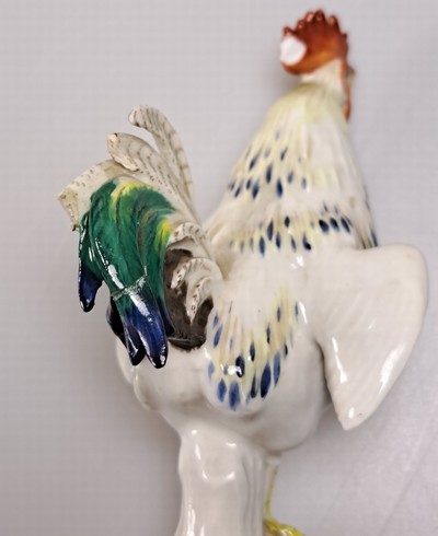 27081544a - 4 Porzellanfiguren, Hühner und Hähne, Meissen, 19./20. Jh., bemalt, zwei Stück leicht ...