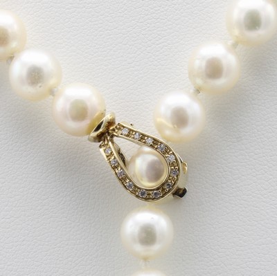 27081785a - Y-Akoyazuchtperlenkette mit Brillantschließe und Tahitizuchtperle, GG 585/000, ...