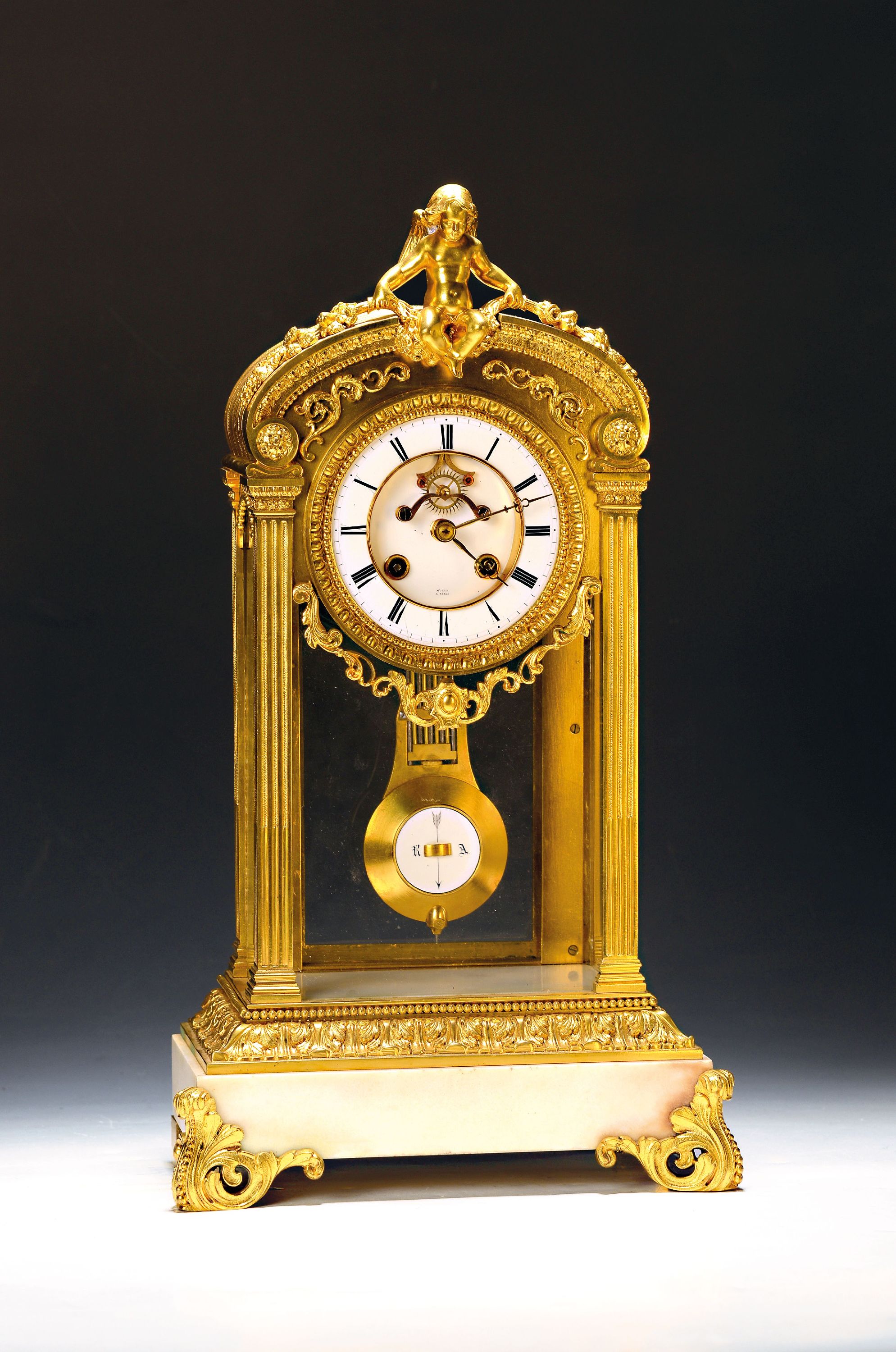 Image 27081824 - Große Pendule mit sichtbarer Brokothemmung, Frankreich um 1900, weißer Marmorsockel, ...