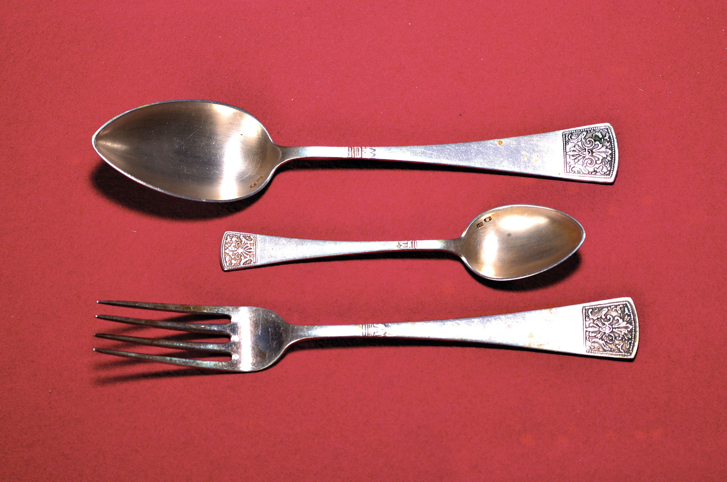 Image 27082027 - Besteck, Warschau, Polen, Anfang 20. Jh., 875er Silber, 6 Suppenlöffel, 6 Gabeln, 4 ...