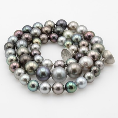 27082024a - Tahitizuchtperlenkette, Magnetschl. 925er Silber, z.T. matt., multicolorfarb. Perlen, D. ...