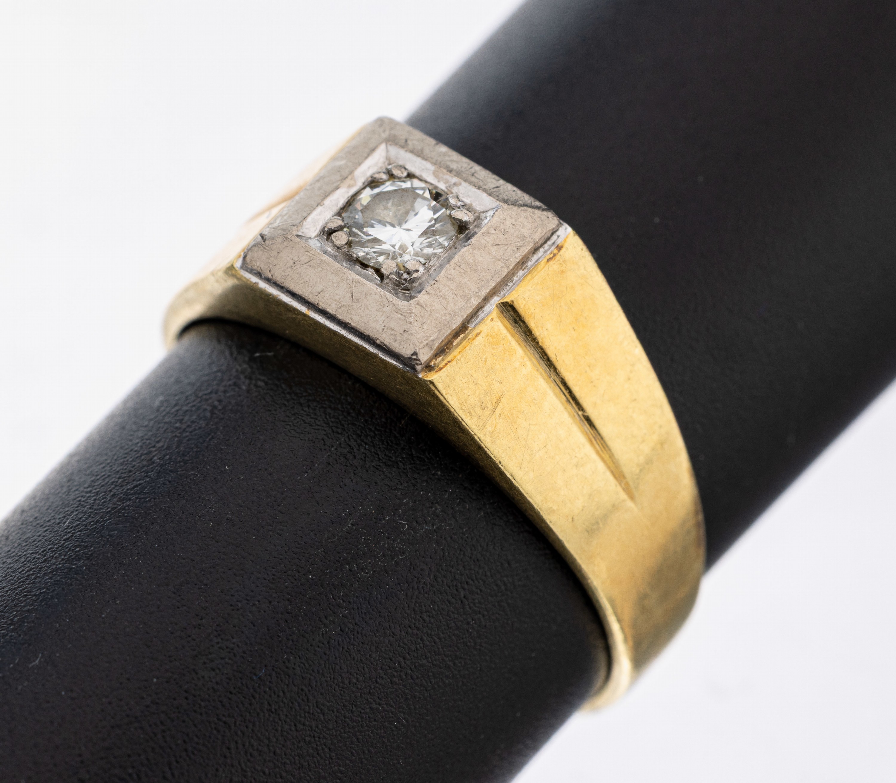 Image 27083623 - 14 kt Gold Brillant-Ring, GG/WG 585/000, inWG gefasster Brillant ca. 0.28 ct get. ...