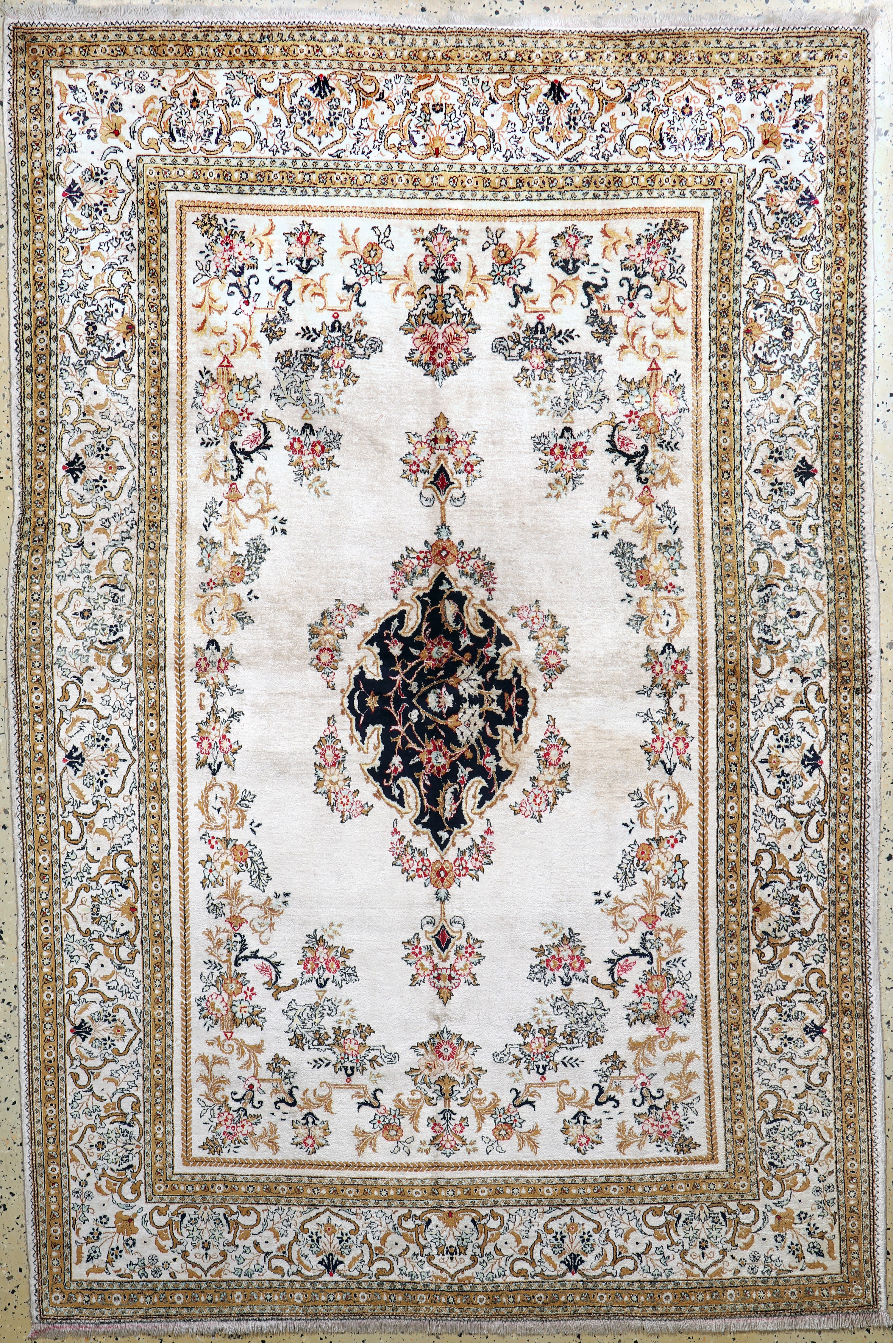 Image 27084839 - Ghom Seide, Persien, Mitte 20.Jhd., reine Naturseide, ca. 216 x 143 cm, EHZ: 2 ...