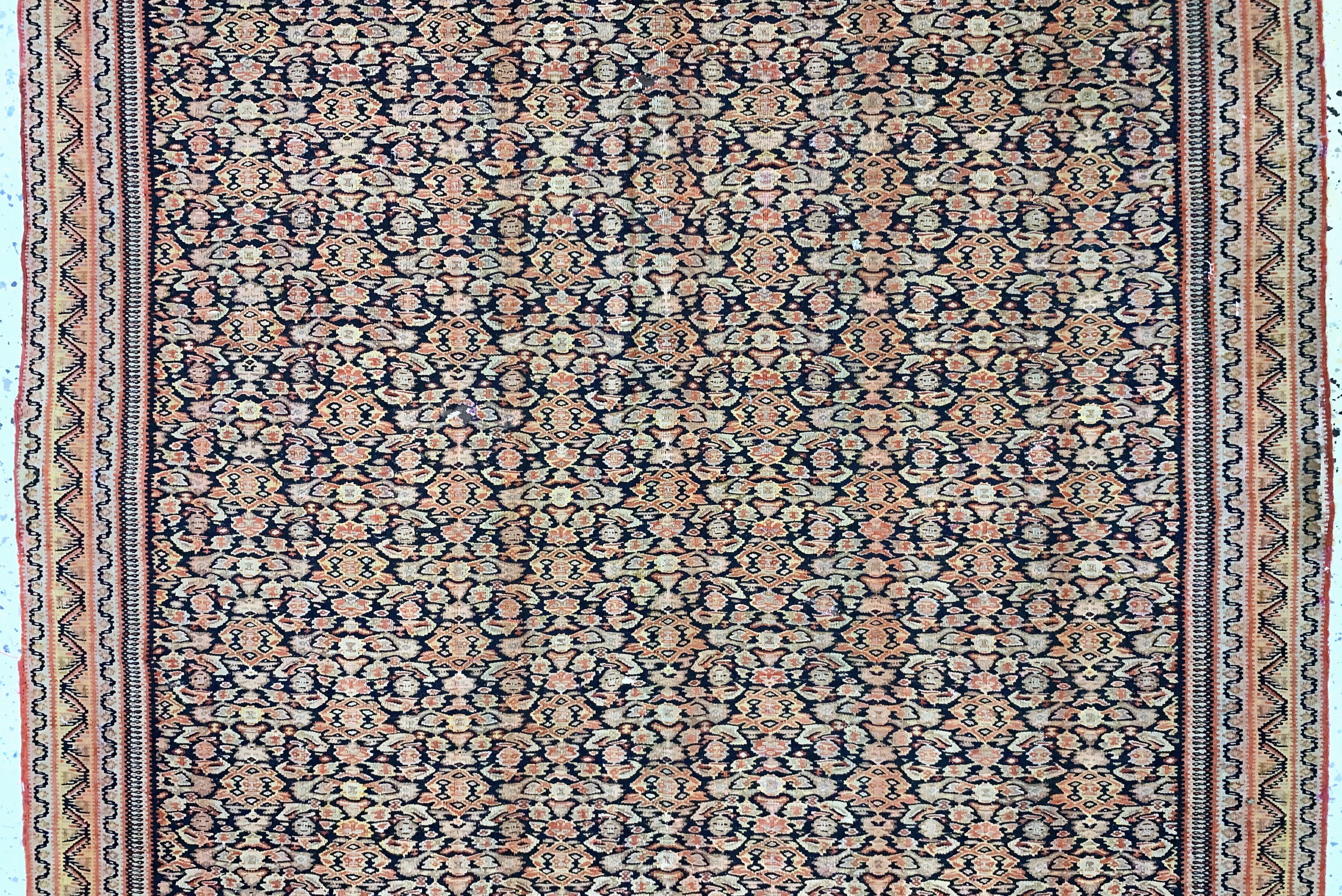 Detail b: Senneh Kelim antik, Persien, um 1900, Wolleauf Baumwolle, ca. 190 x 125 cm, EHZ: 2-3 (kleine Restaurierungen)
