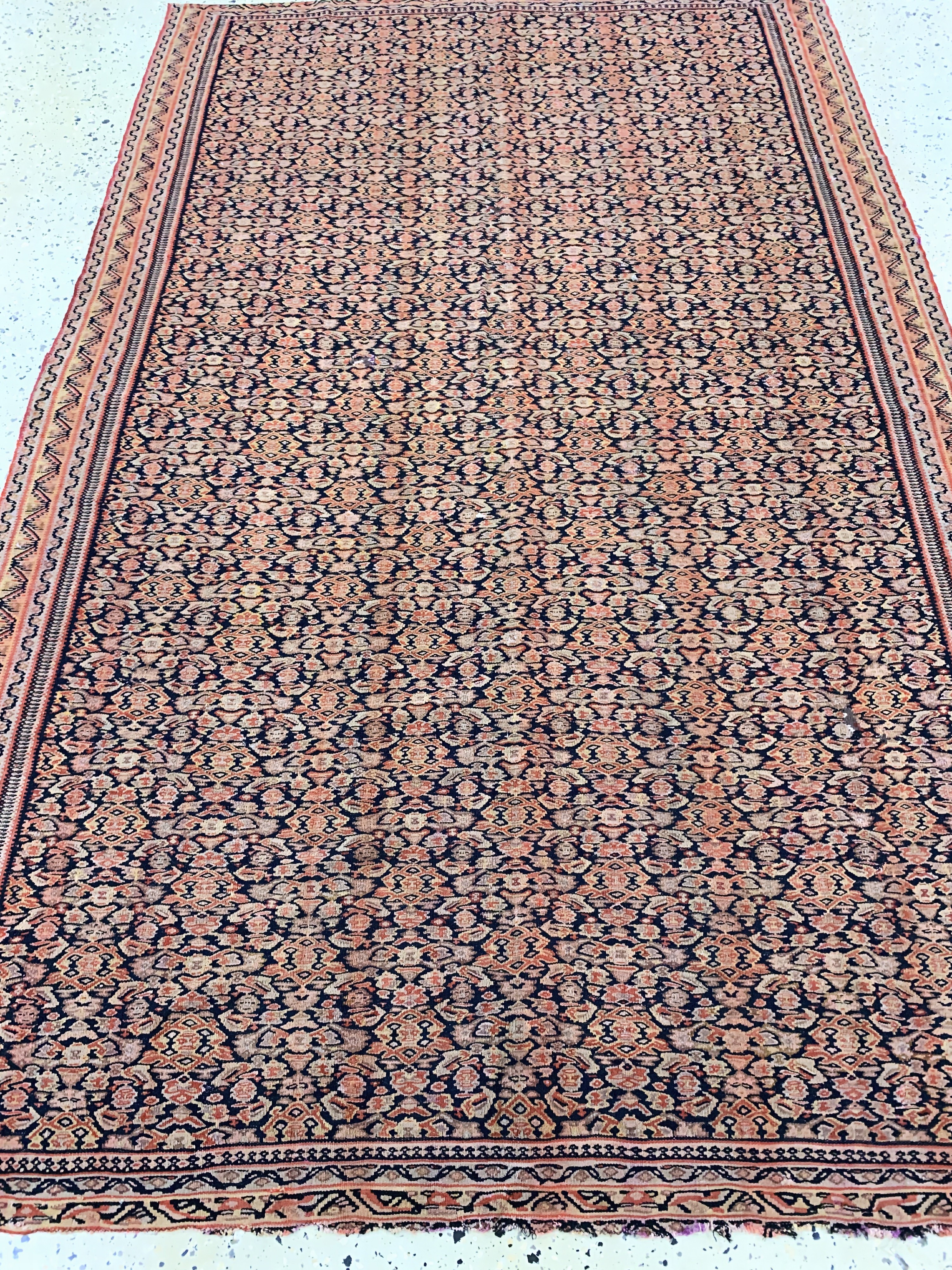 Detail d: Senneh Kelim antik, Persien, um 1900, Wolleauf Baumwolle, ca. 190 x 125 cm, EHZ: 2-3 (kleine Restaurierungen)