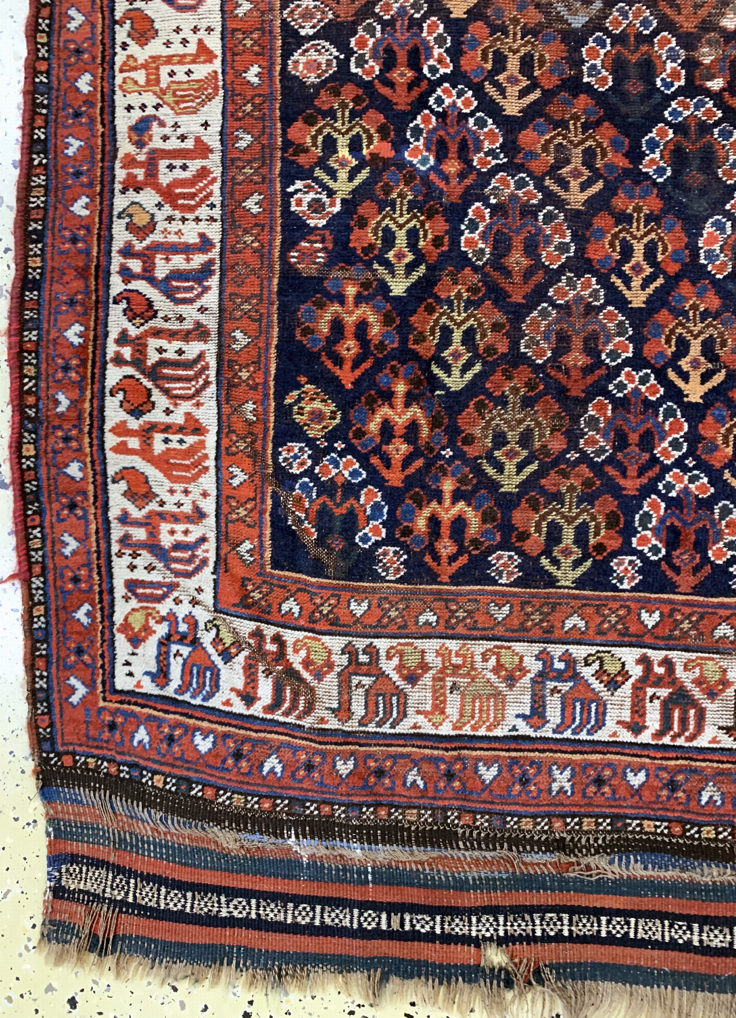Detail b: Khamseh antik, Persien, um 1900, Wolle auf Wolle, ca. 247 x 163 cm, EHZ: 3(restauriert)