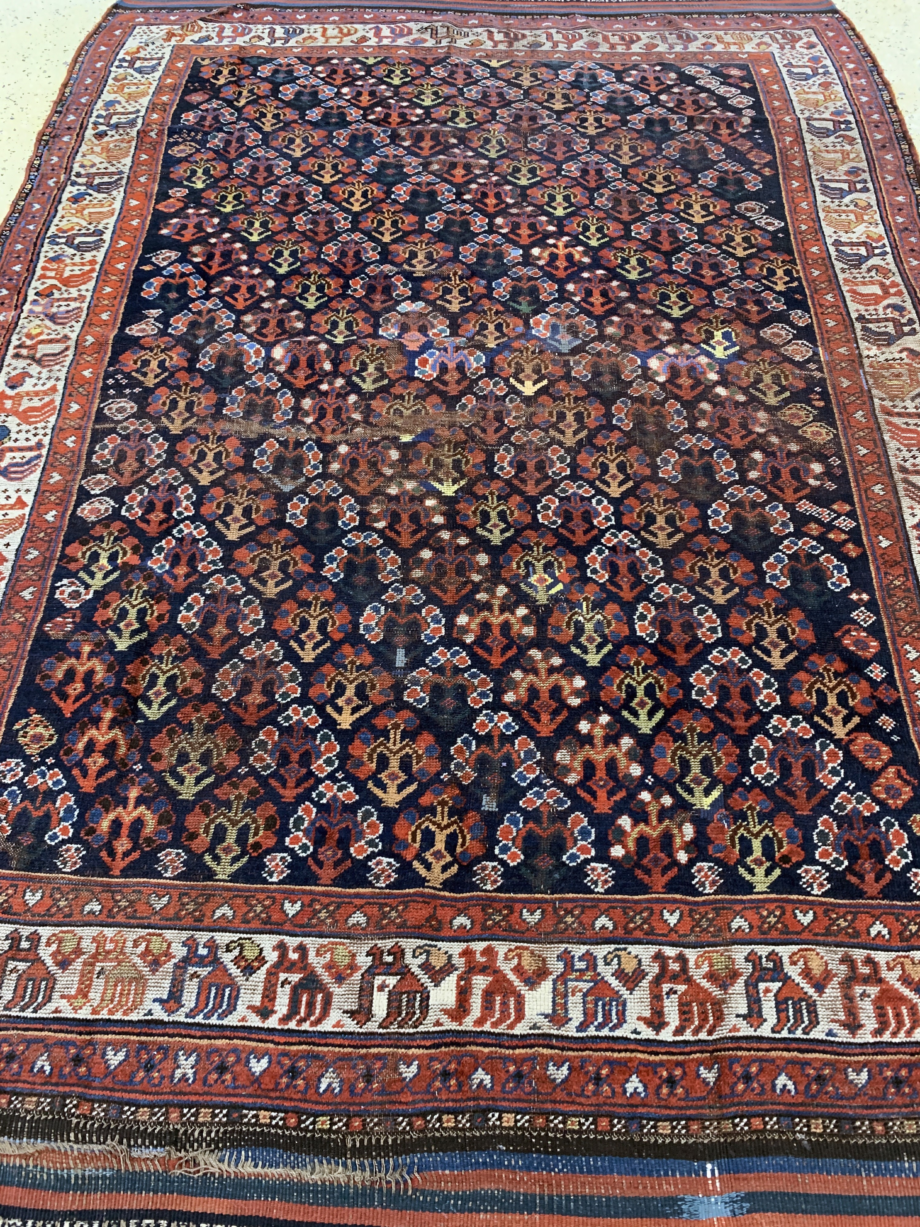 Detail g: Khamseh antik, Persien, um 1900, Wolle auf Wolle, ca. 247 x 163 cm, EHZ: 3(restauriert)