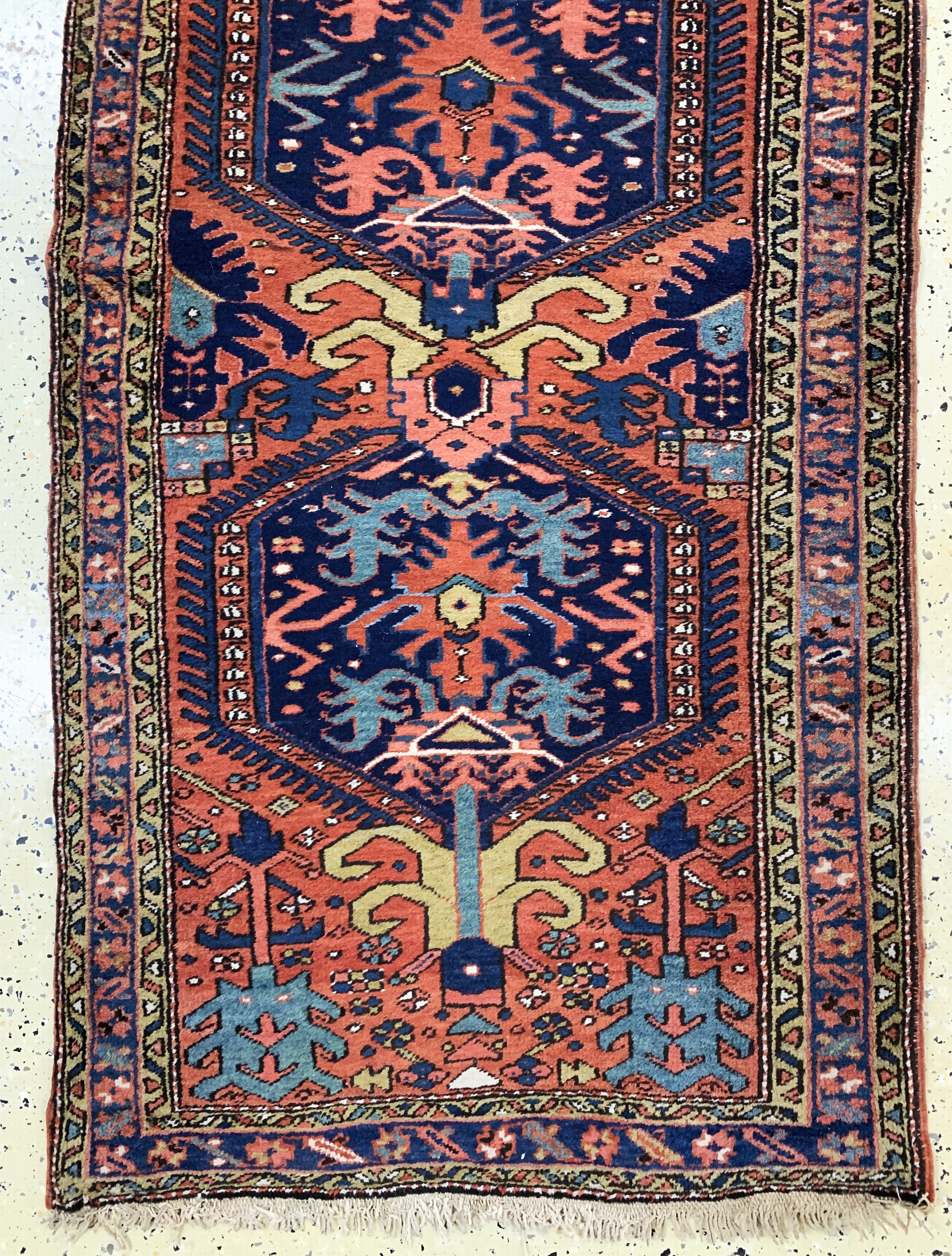Detail c: Heriz alt, Persien, Anfang 20.Jhd, Wolle auf Baumwolle, ca. 303 x 90 cm, EHZ: 2